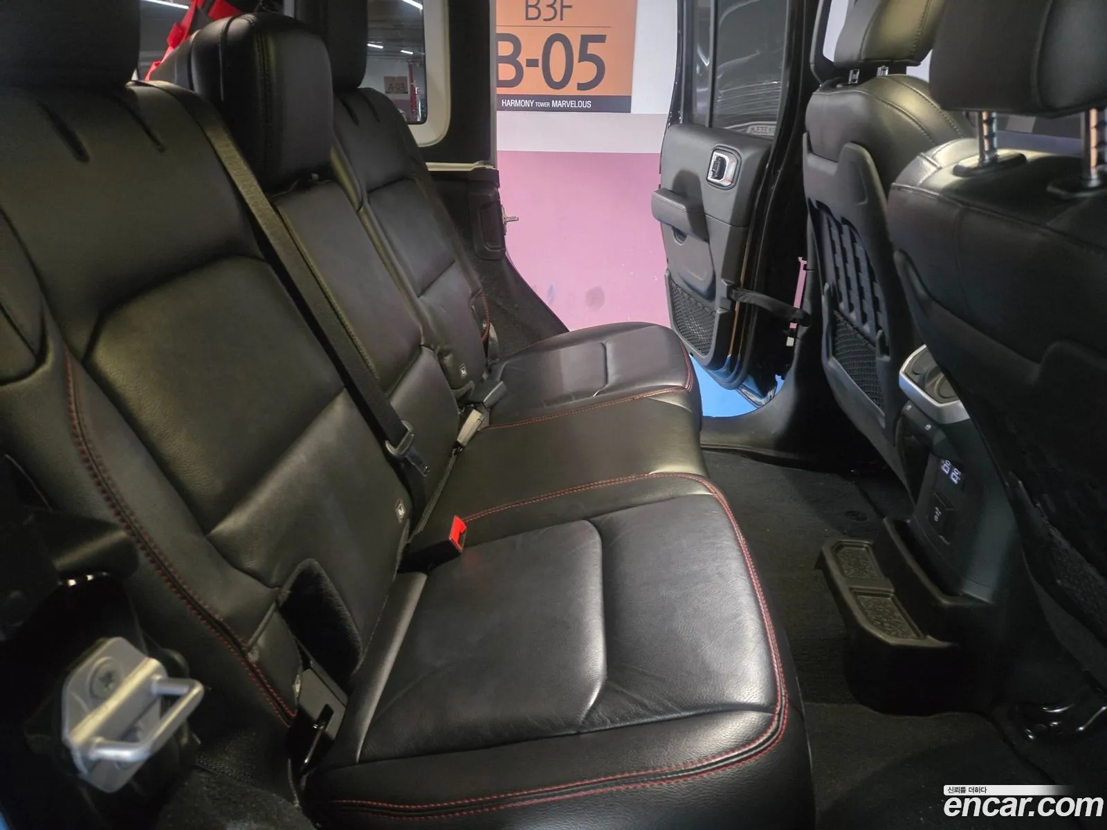 Jeep Wrangler 2021 — 15