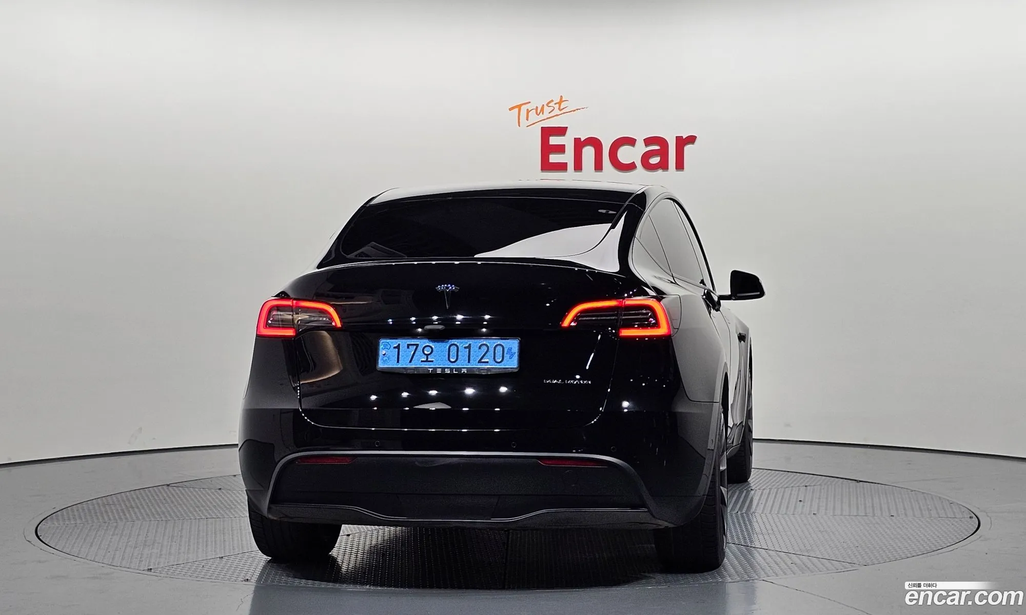 Tesla Model Y 2022 — 33