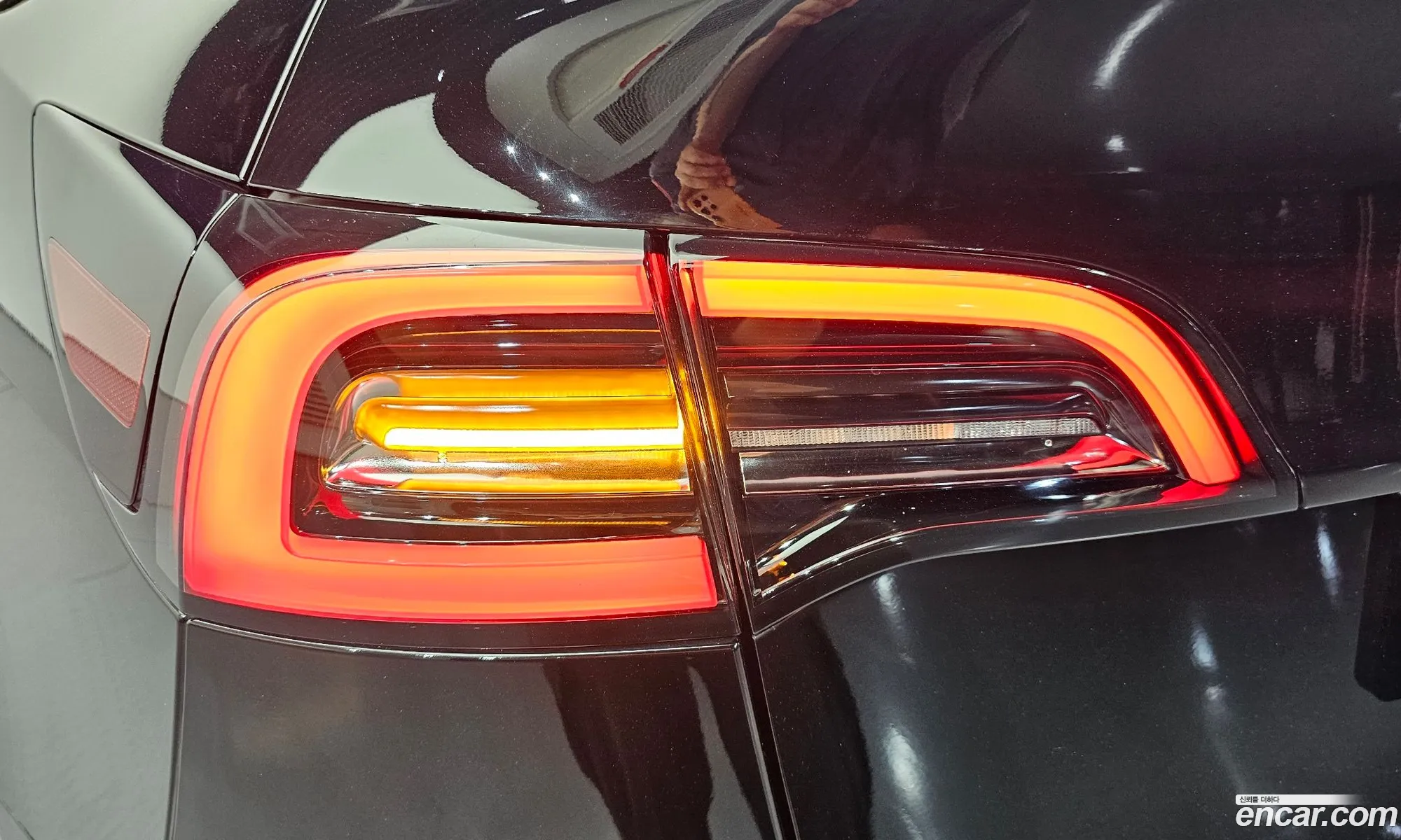 Tesla Model Y 2022 — 32
