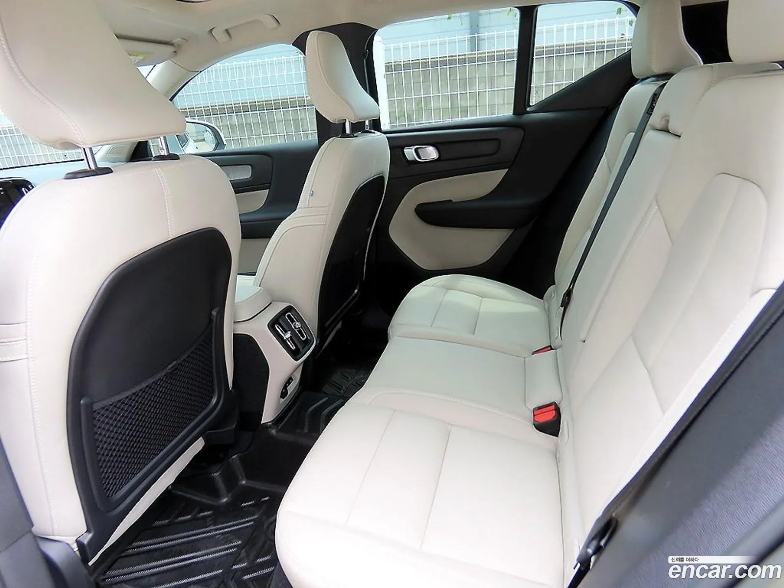 Volvo XC40 2022 — 10