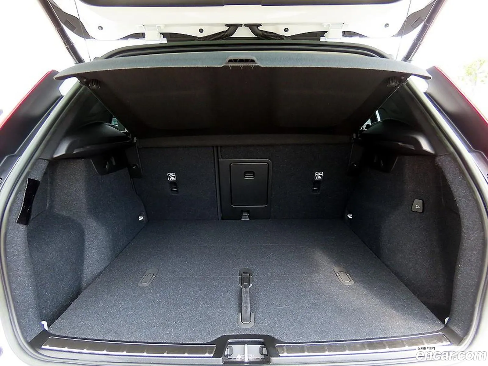 Volvo XC40 2022 — 12