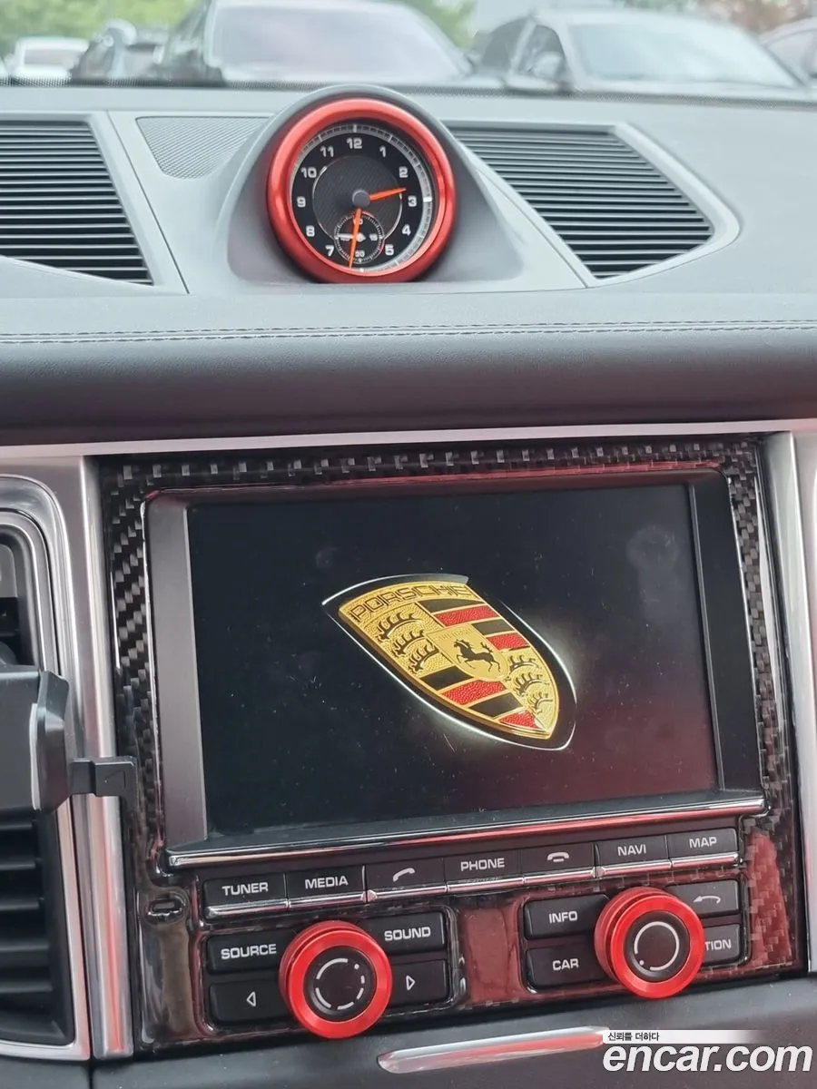 Porsche Macan 2015 — 10