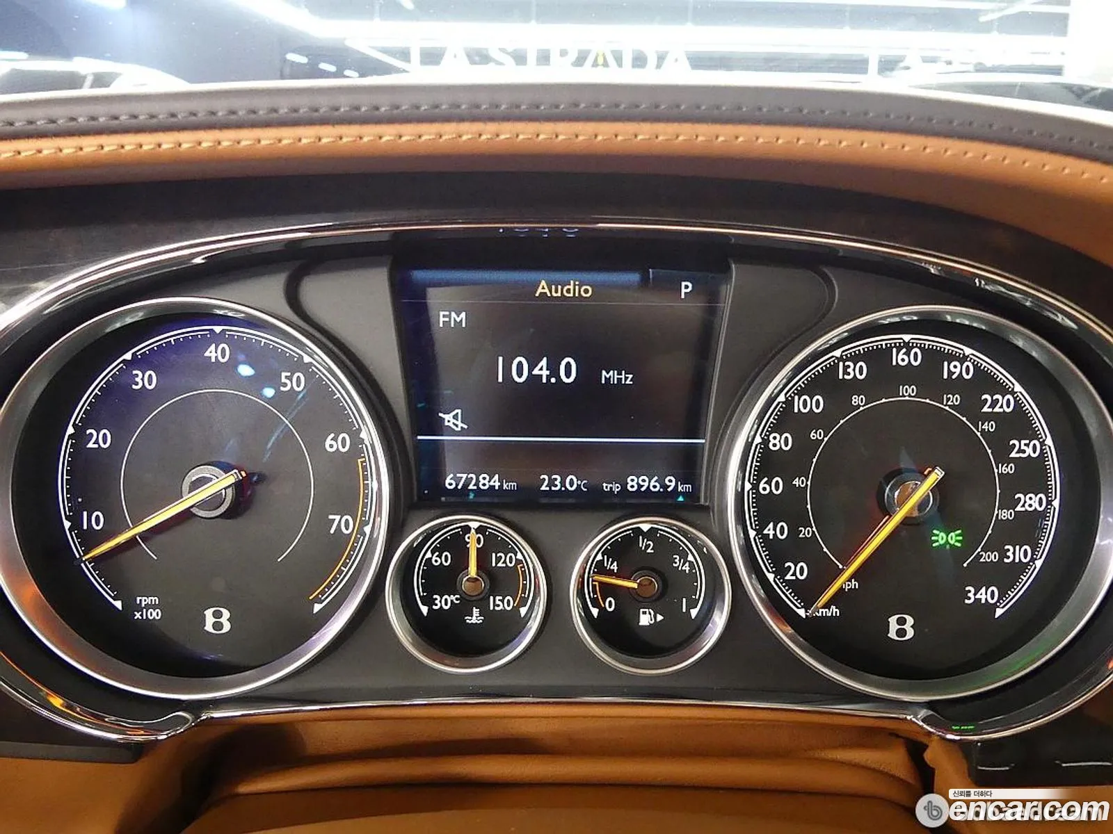 Bentley Flying Spur 2017 — 12