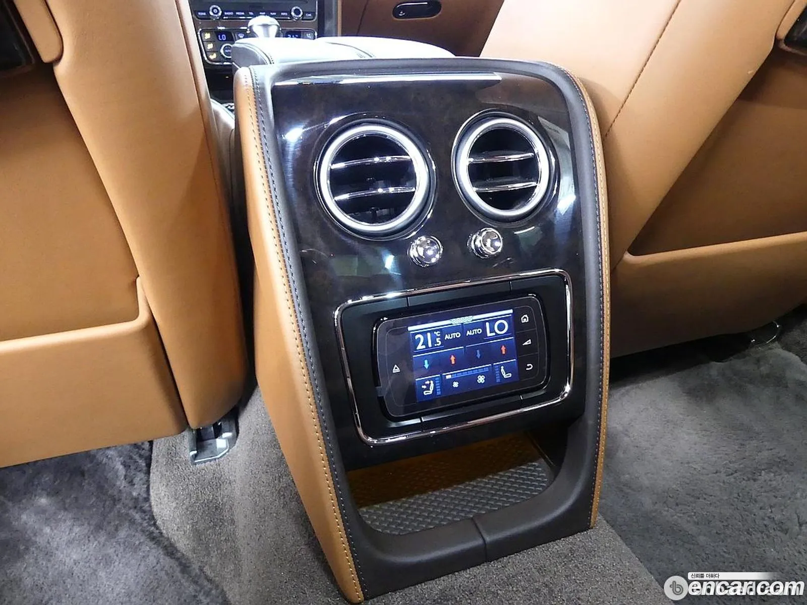Bentley Flying Spur 2017 — 11