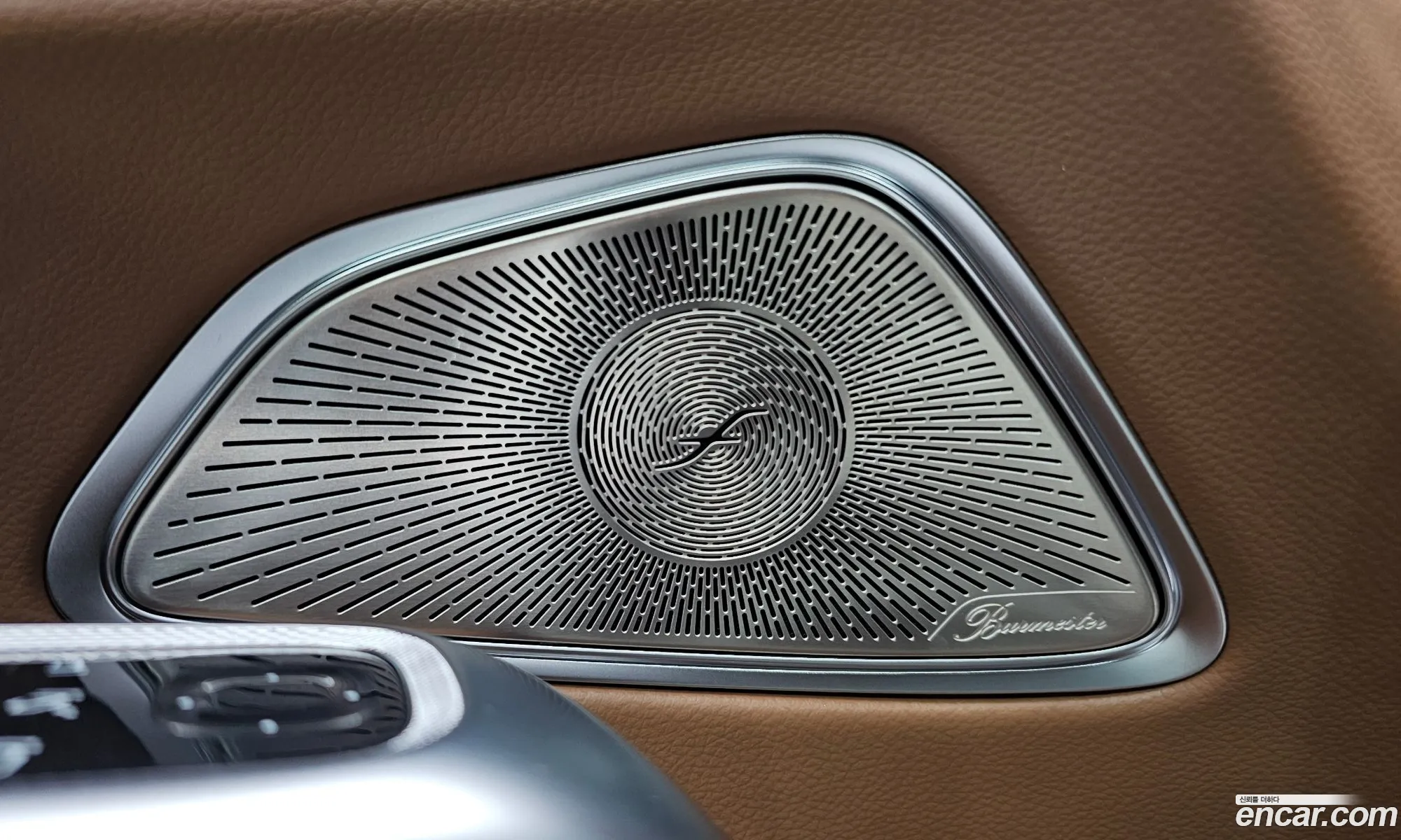 Mercedes-Benz E-Class W214 2025 — 32