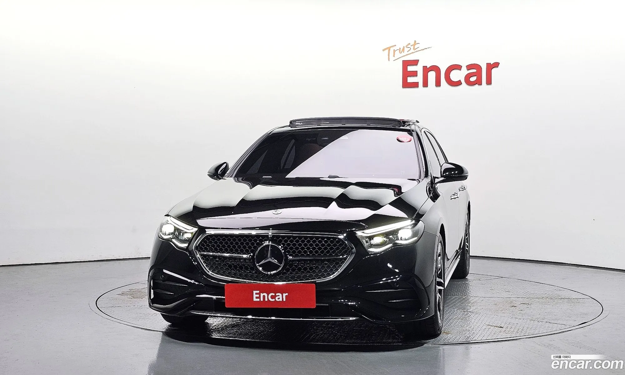 Mercedes-Benz E-Class W214 2025 — 3