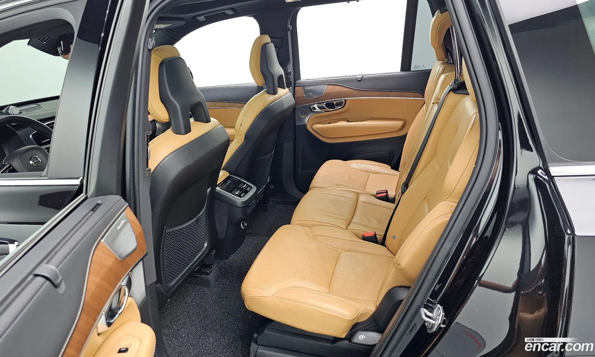 Volvo XC90 2020 YV1LFA22CL1588215 — 9