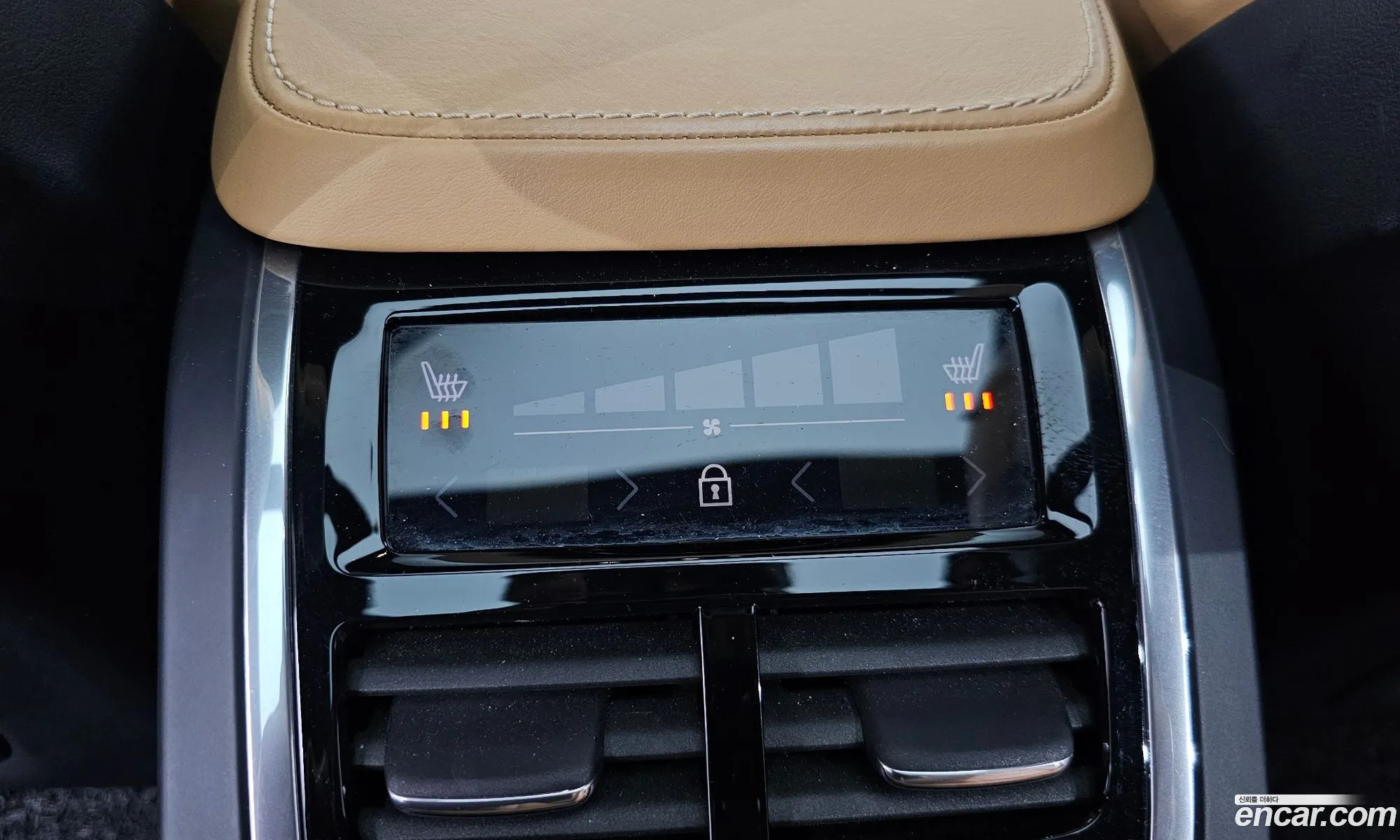 Volvo XC90 2020 YV1LFA22CL1588215 — 12