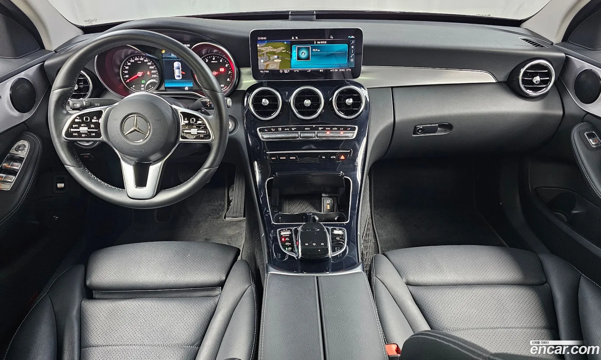 Mercedes-Benz C-Class W205 2020 — 18