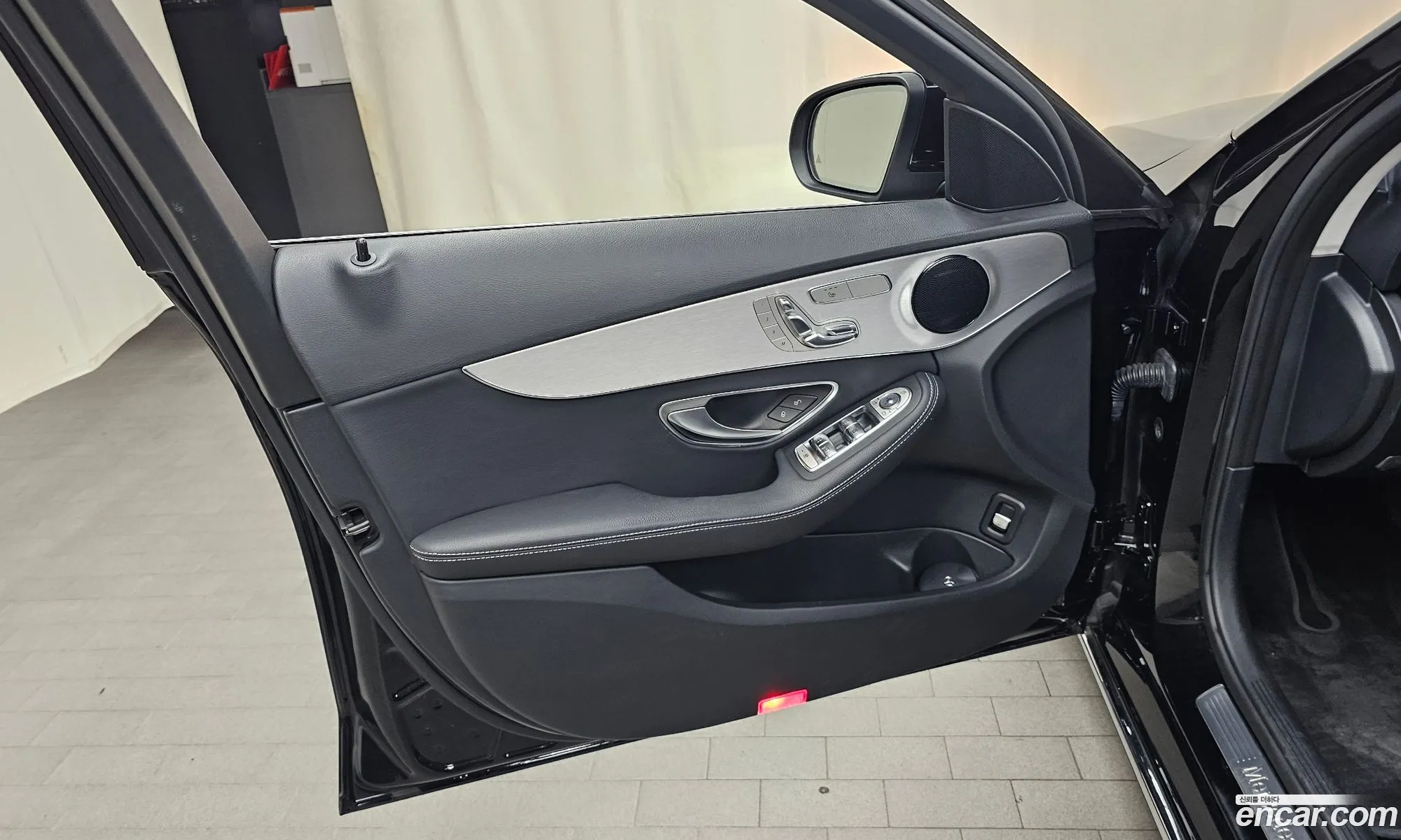 Mercedes-Benz C-Class W205 2020 — 13
