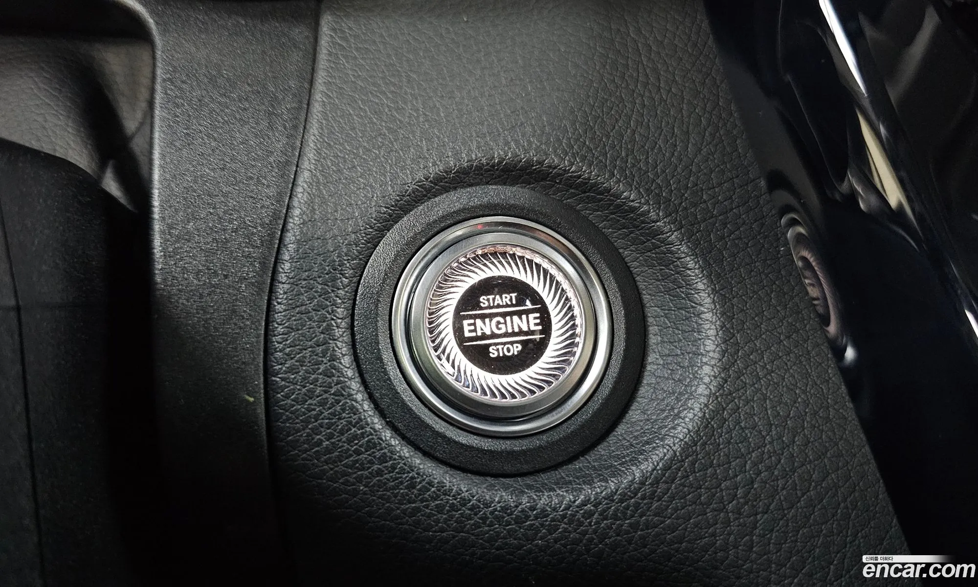 Mercedes-Benz C-Class W205 2020 — 17