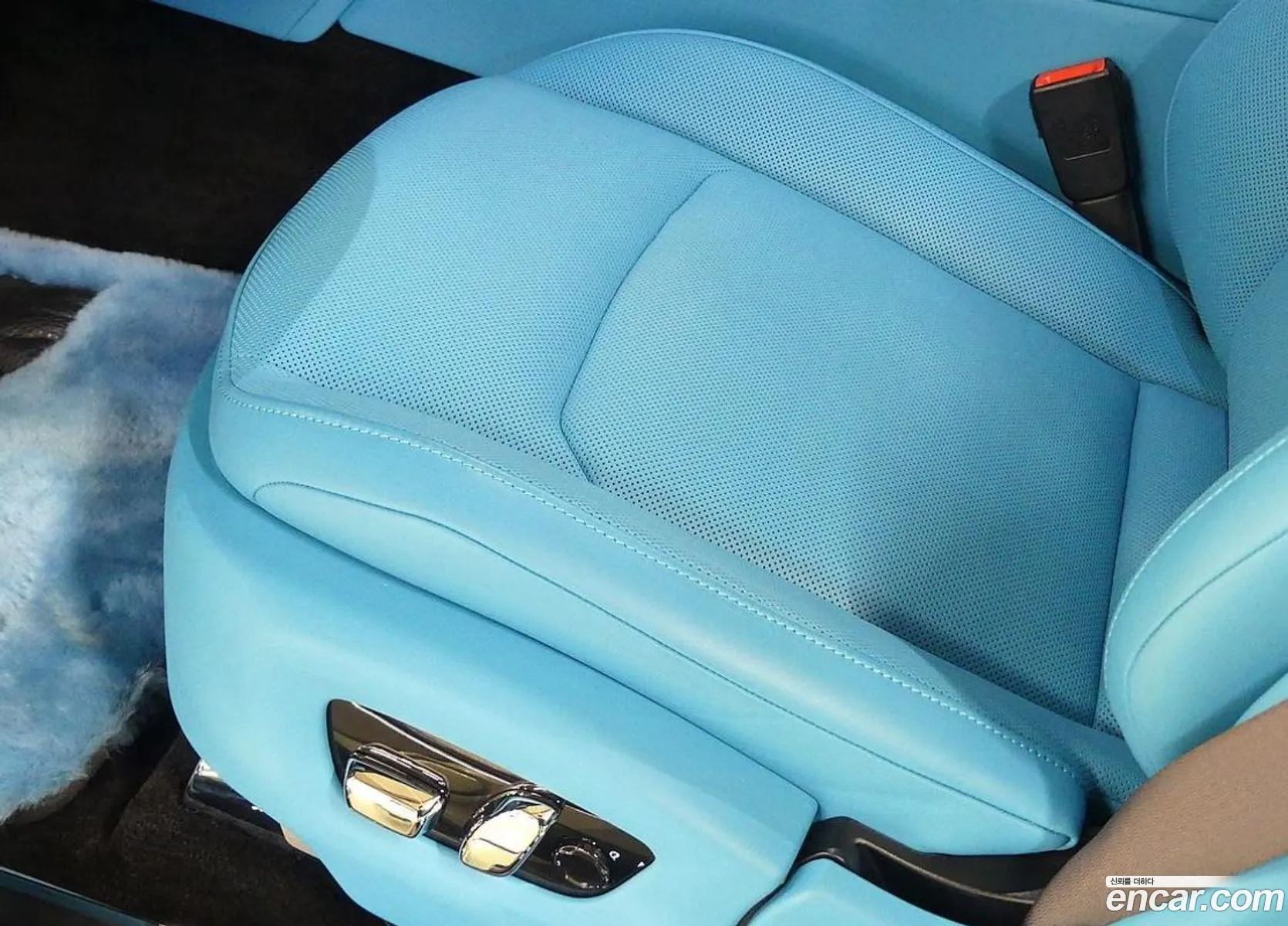 Rolls-Royce Spectre 2025 — 18