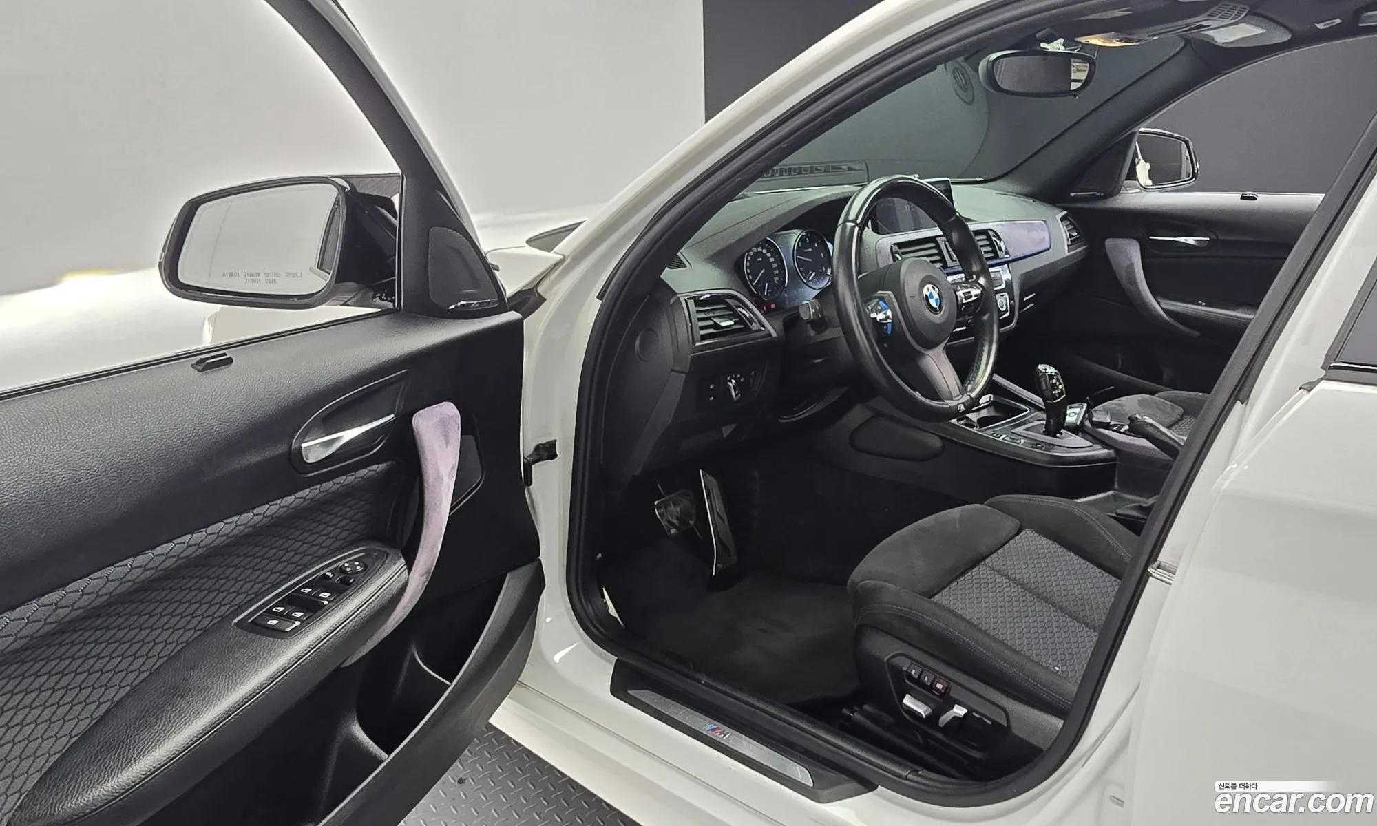 BMW 1 Series 2017 WBA1S5101J5K35101 — 4