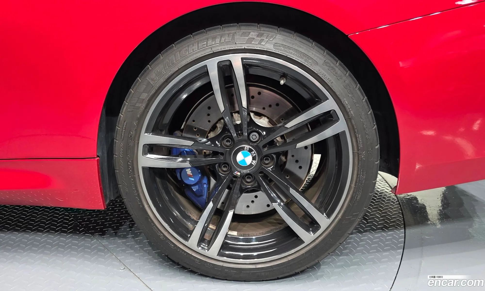 BMW M4 2017 WBS3U9109H5G42943 — 17