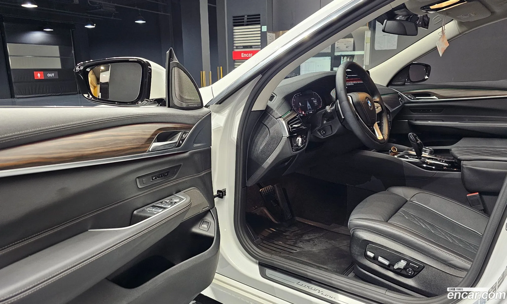 BMW 6 Series GT 2023 — 23