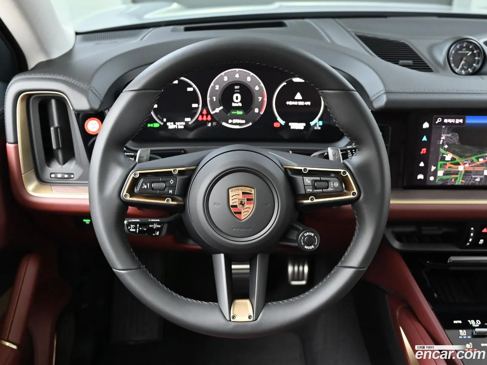 Porsche Cayenne 2025 — 19