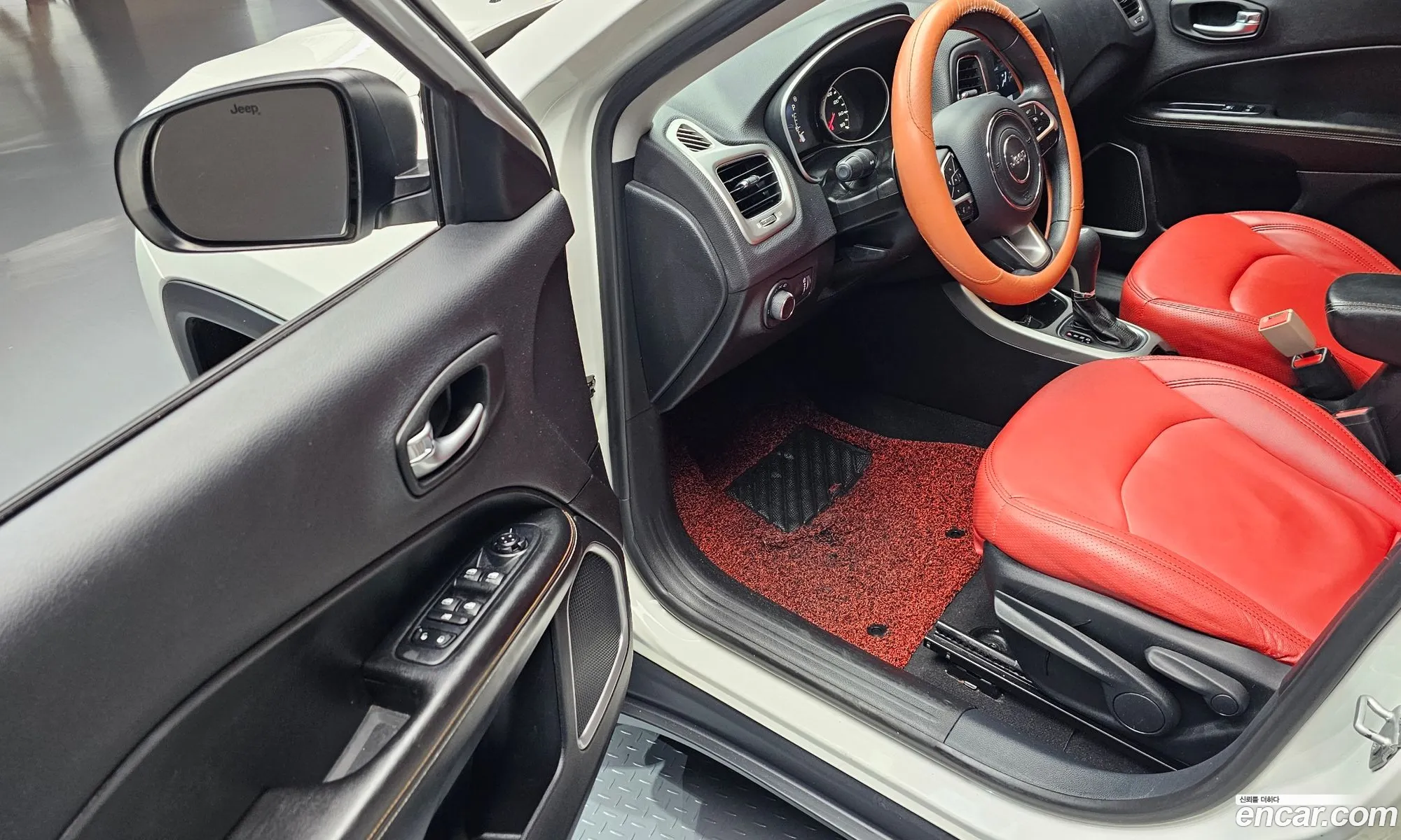 Jeep Compass 2018 3C4NJCAB6JT468887 — 19