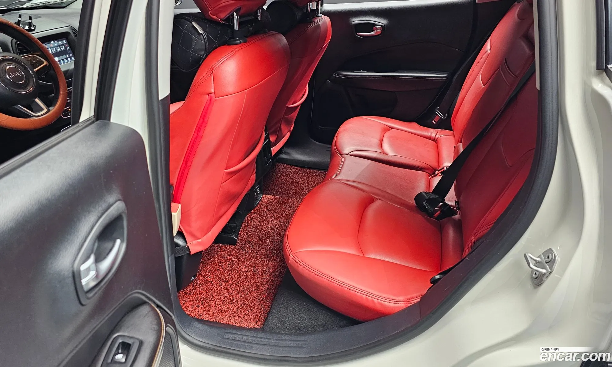 Jeep Compass 2018 3C4NJCAB6JT468887 — 2