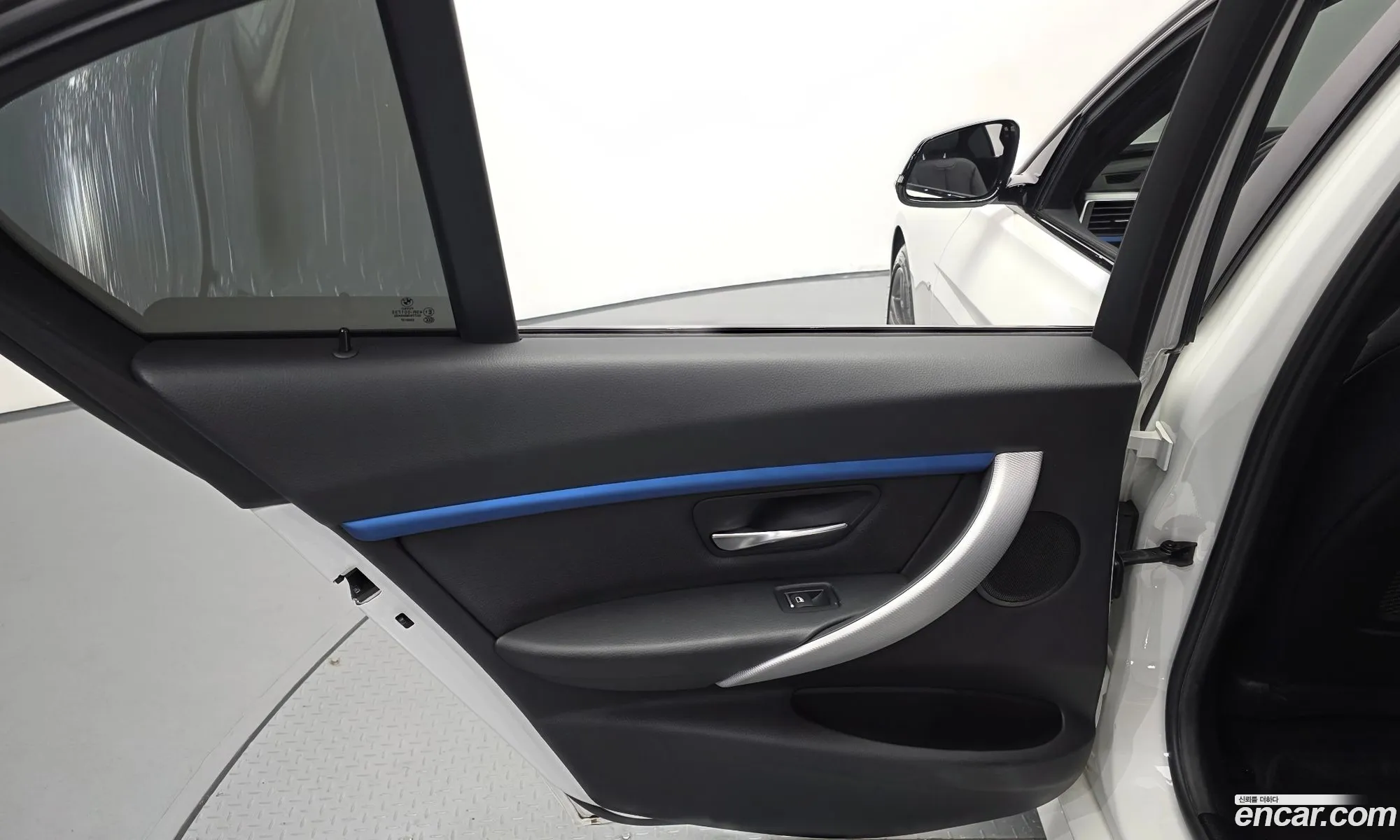 BMW 3 Series 2017 WBA8A9107JK884220 — 7
