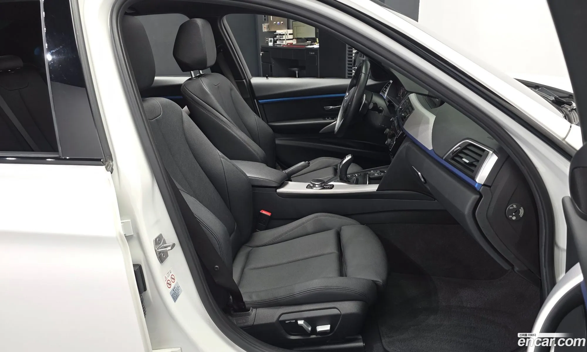 BMW 3 Series 2017 WBA8A9107JK884220 — 24