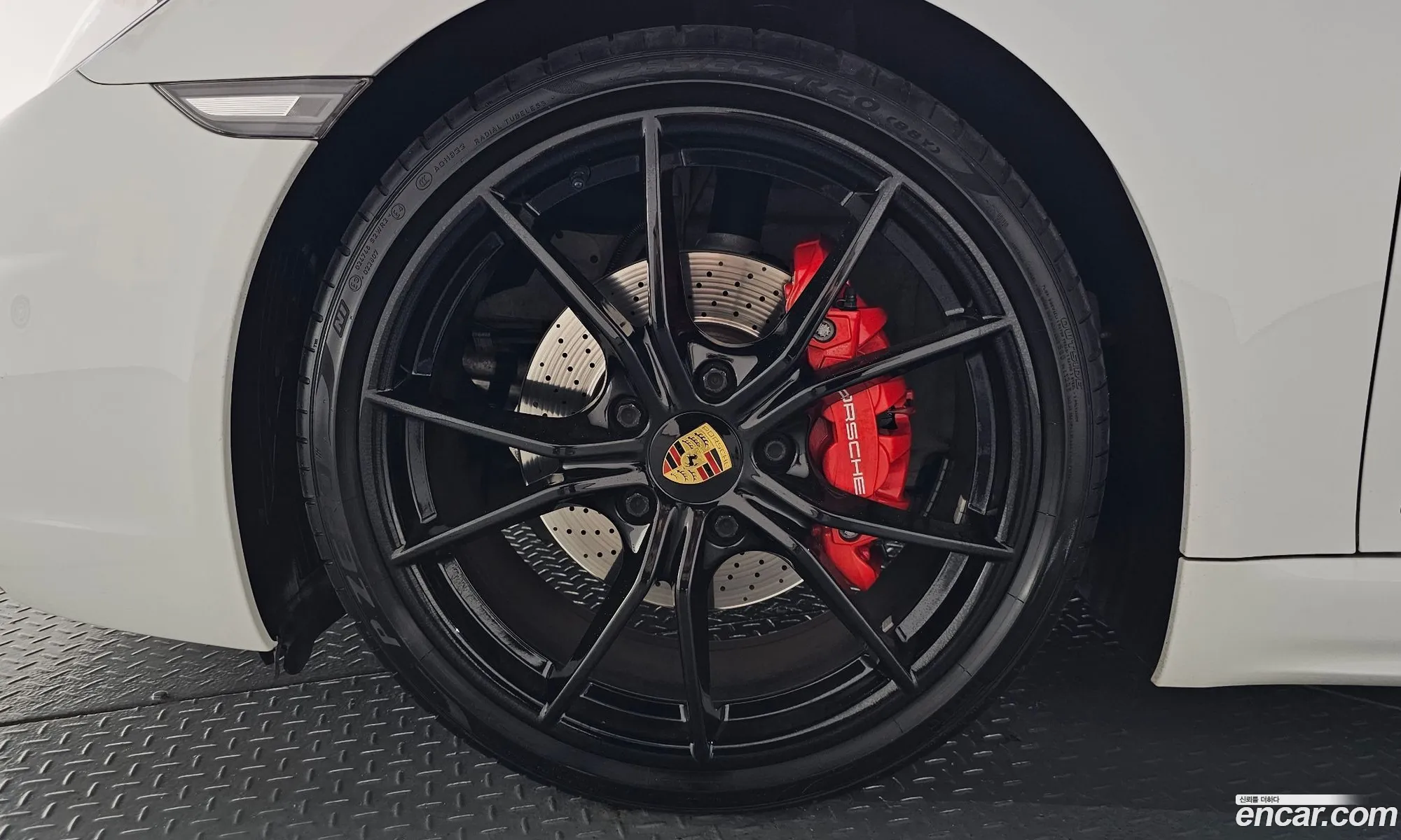 Porsche 718 Boxster 2019 WP0CB2985KS228238 — 28
