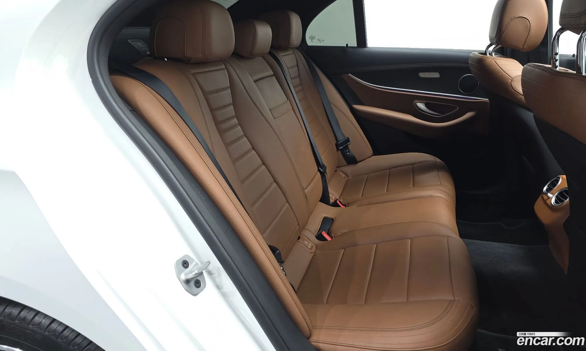 Mercedes-Benz E-Class W213 2021 — 30