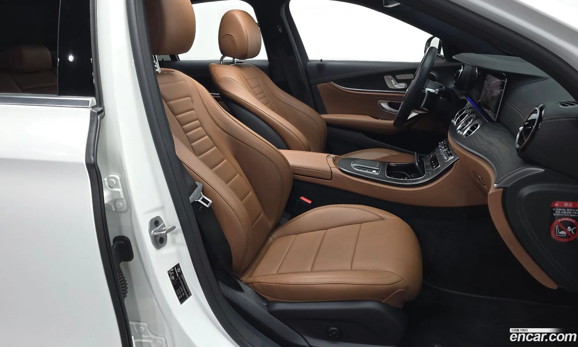 Mercedes-Benz E-Class W213 2021 — 26