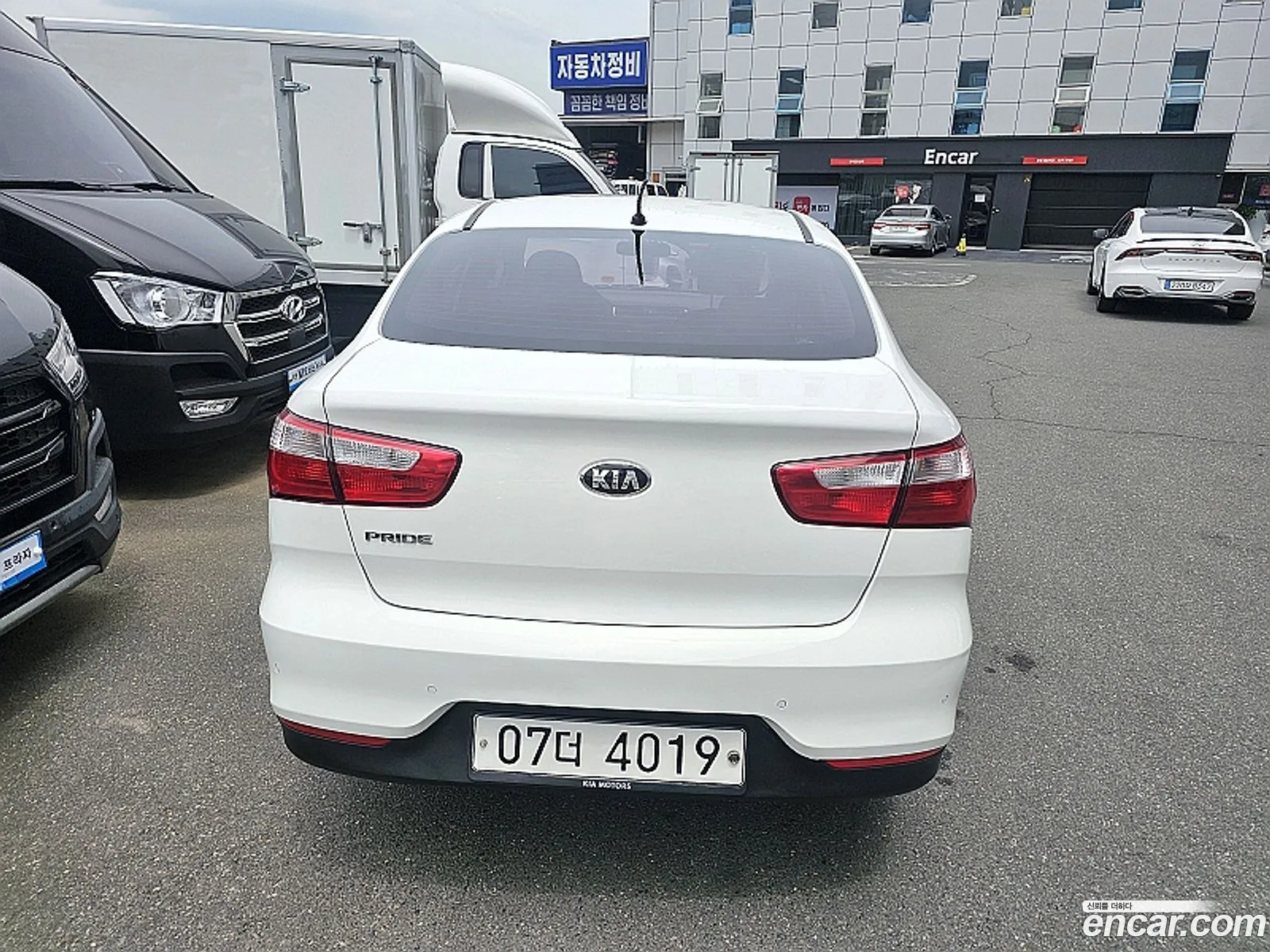 Kia Pride 2017 — 2