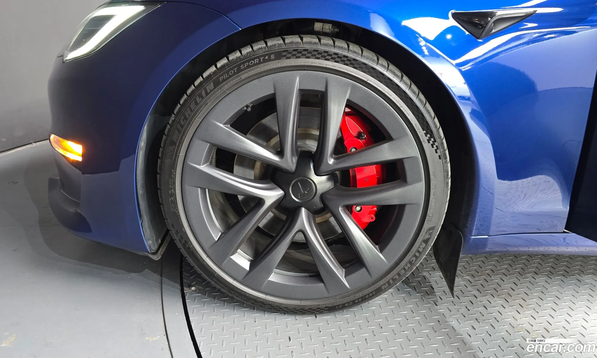 Tesla Model S 2023 — 6