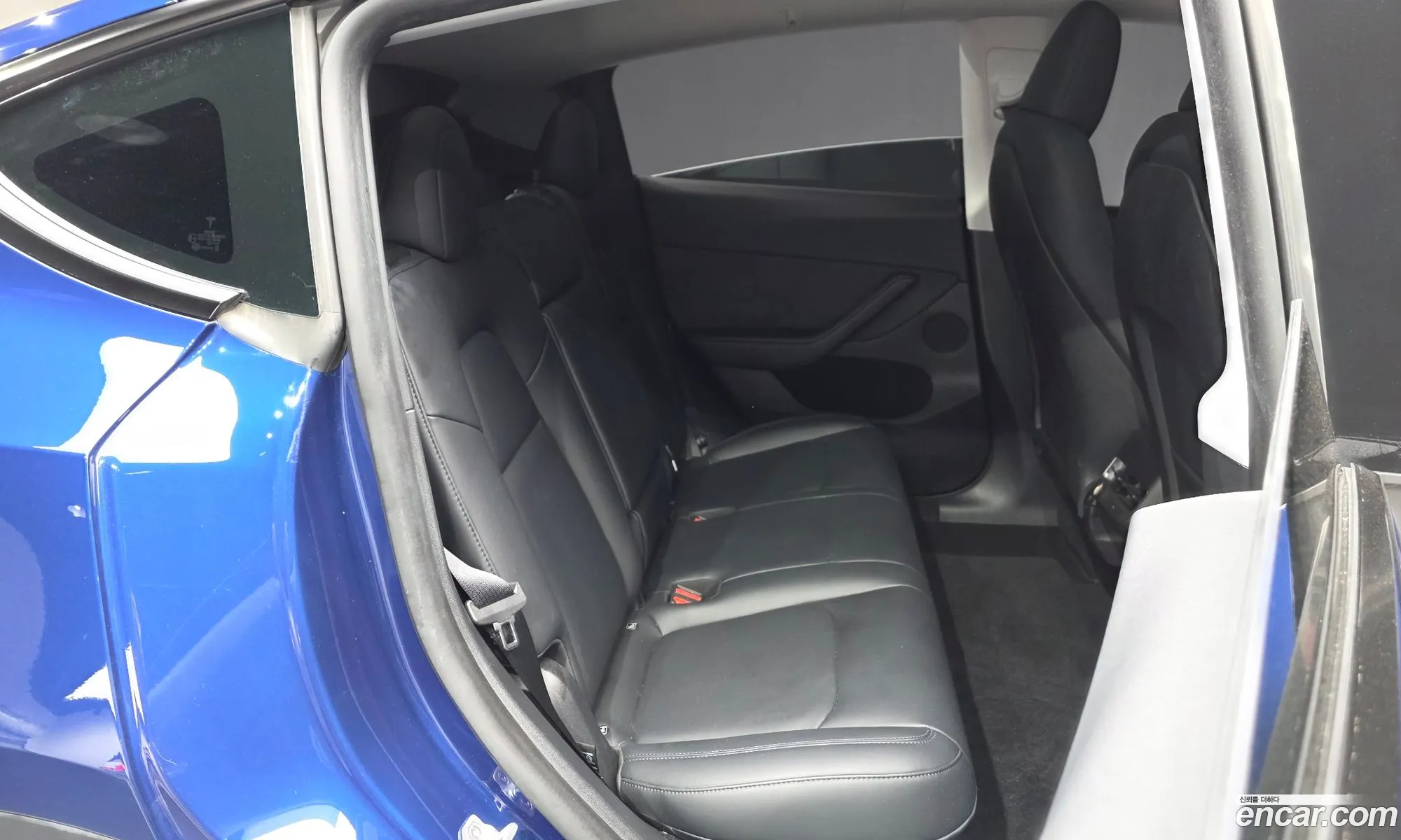 Tesla Model Y 2023 LRWYGCFS4RC159329 — 12