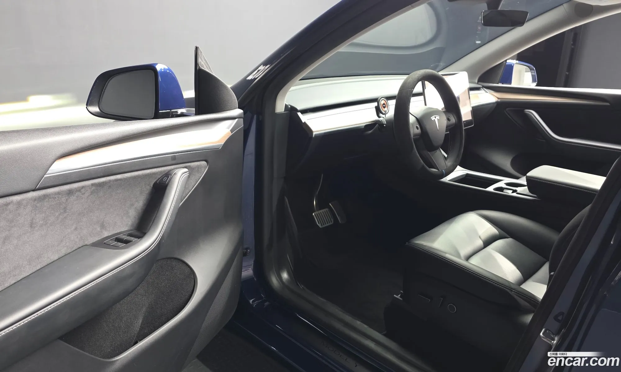Tesla Model Y 2023 LRWYGCFS4RC159329 — 15