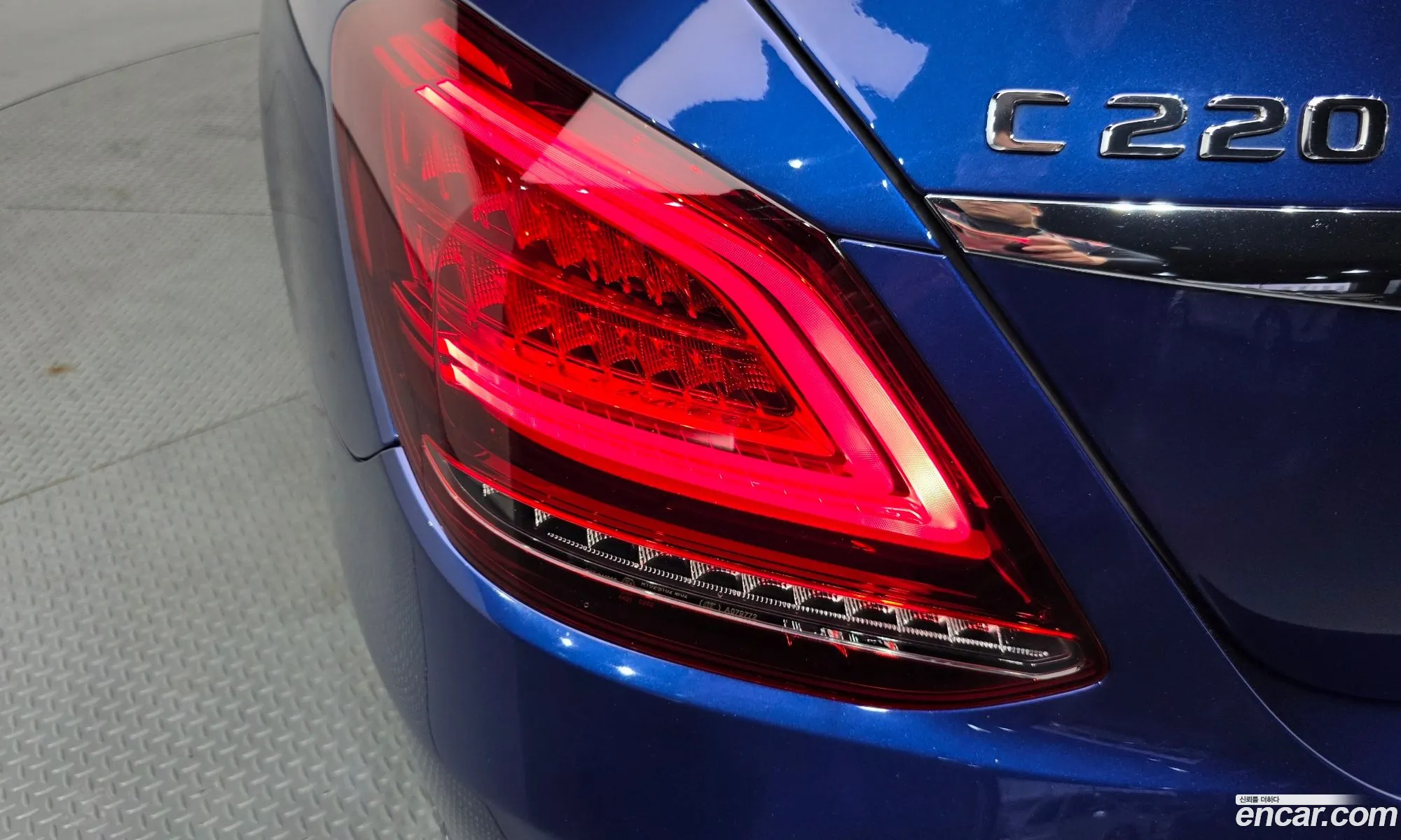 Mercedes-Benz C-Class W205 2019 — 18