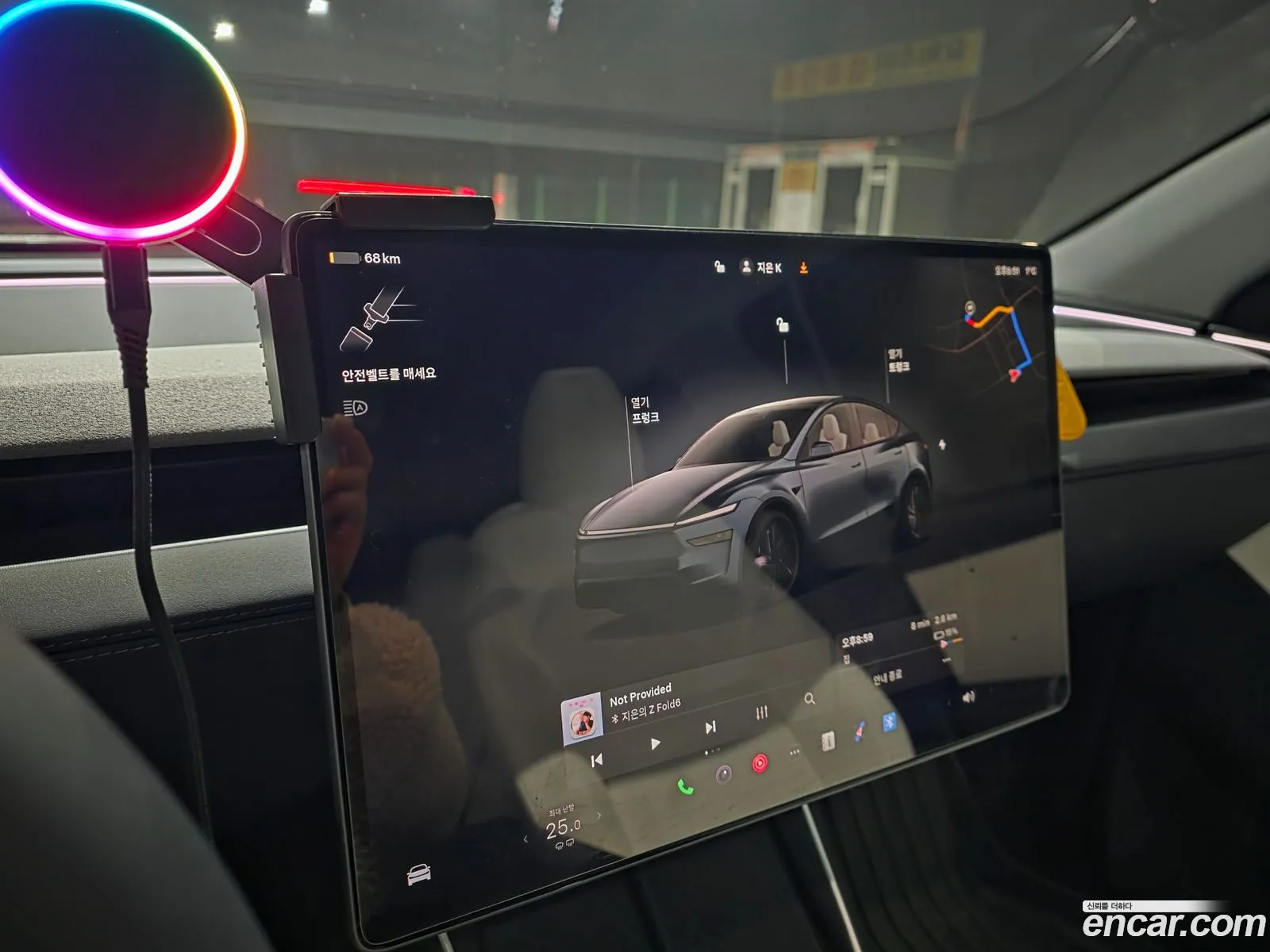 Tesla Model Y 2025 — 7