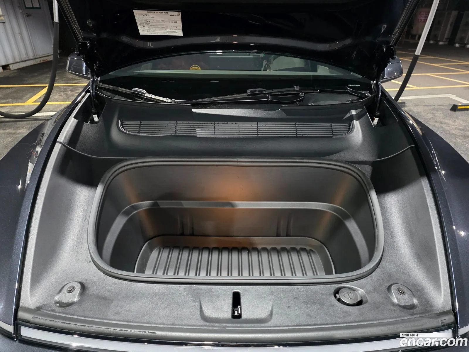 Tesla Model Y 2025 — 13