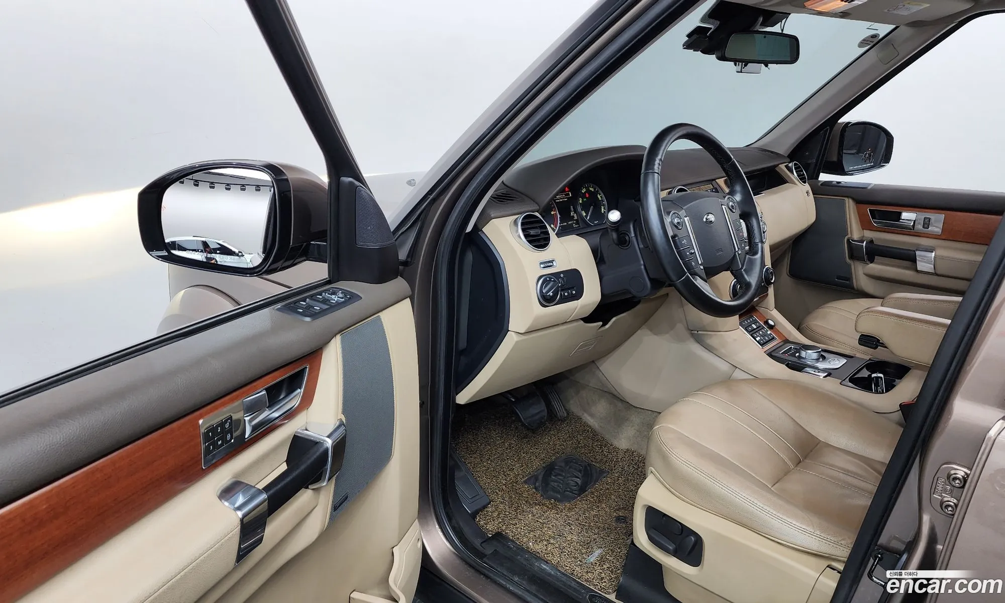 Land Rover Discovery 4 2015 SALLAAAG6GA790089 — 15