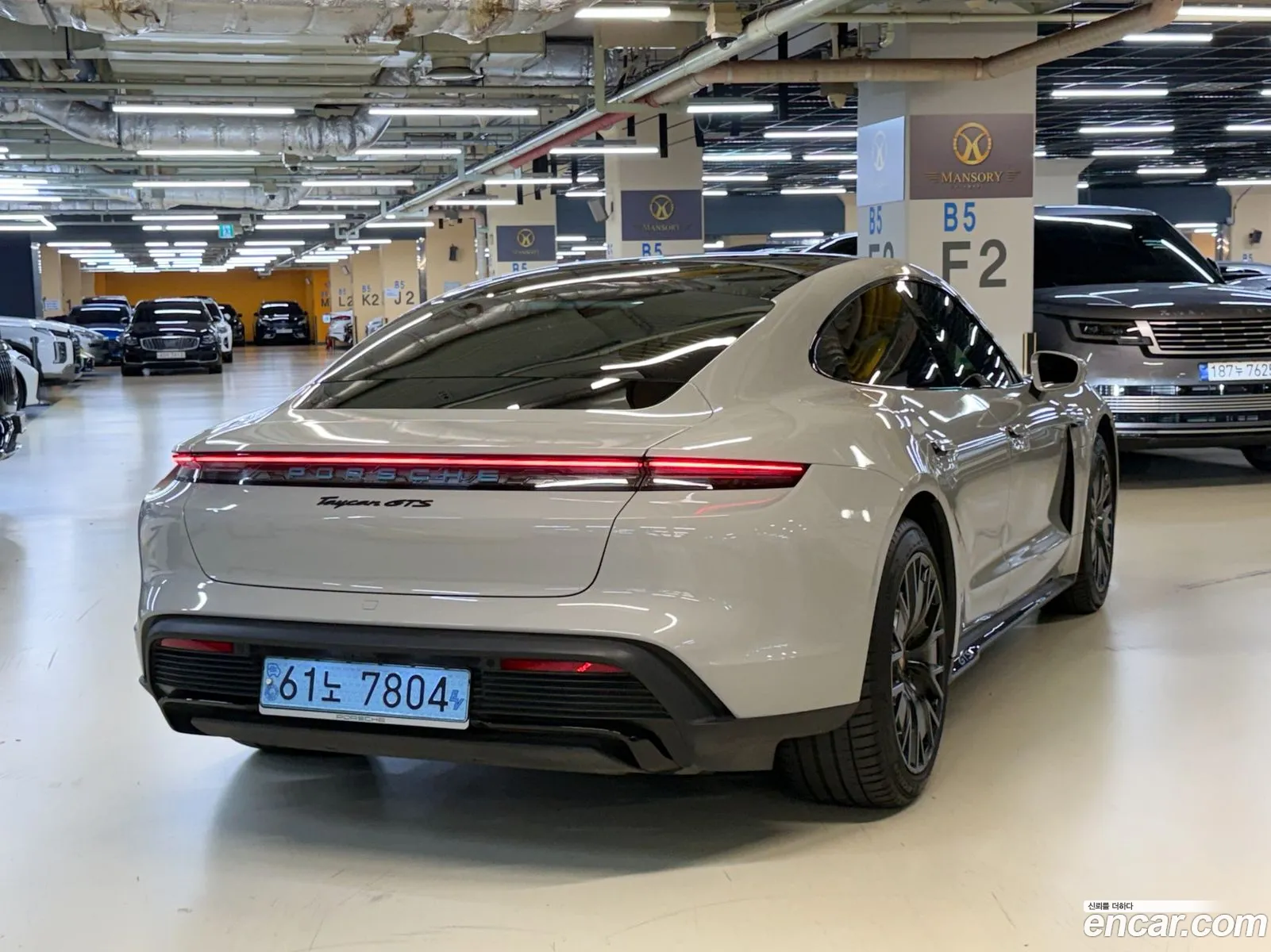 Porsche Taycan 2022 — 13