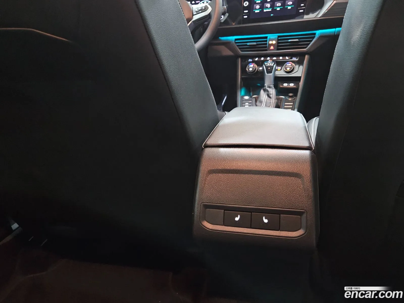 Volkswagen Jetta 7th Gen 2023 — 8