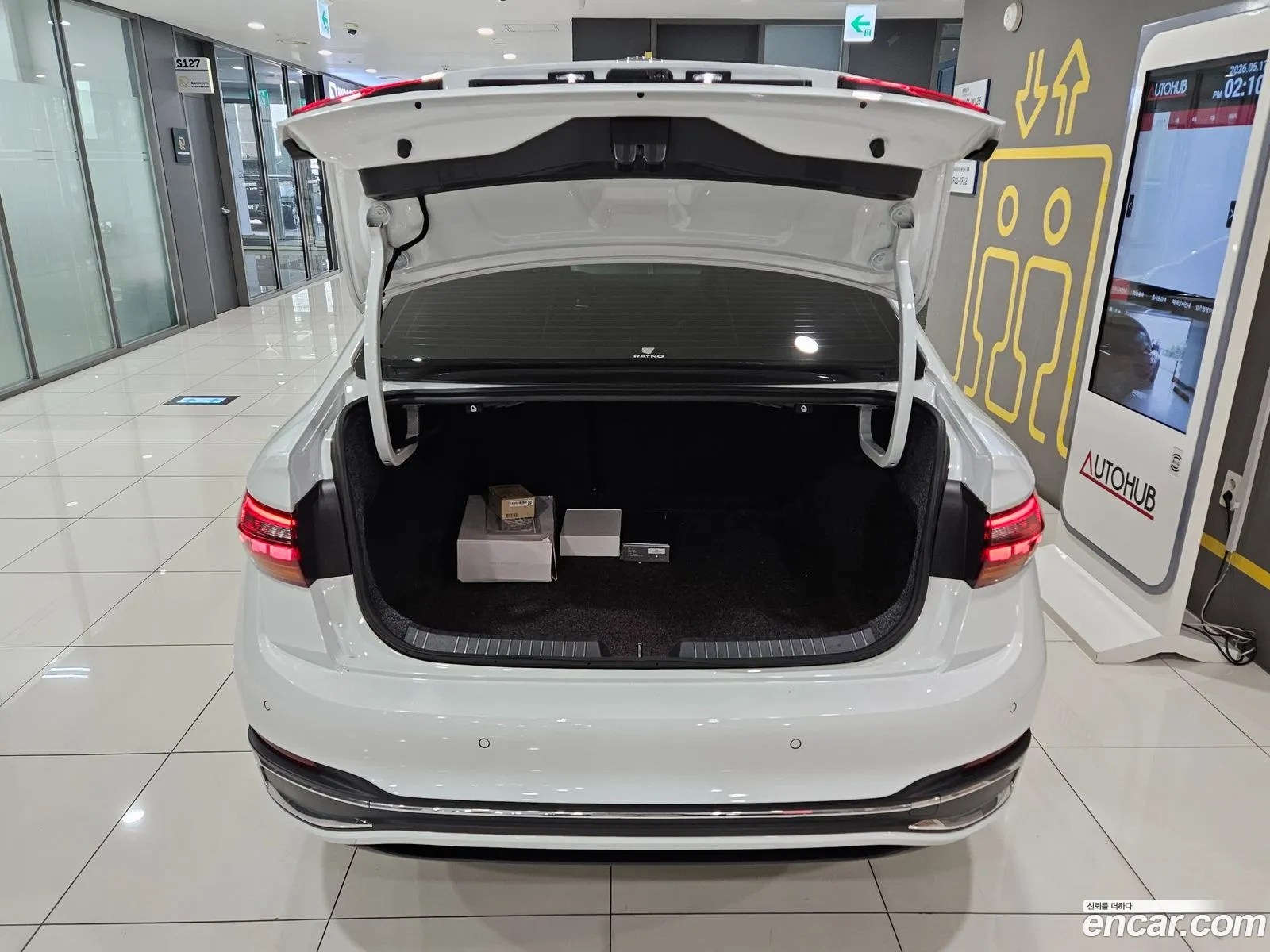 Volkswagen Jetta 7th Gen 2023 — 4