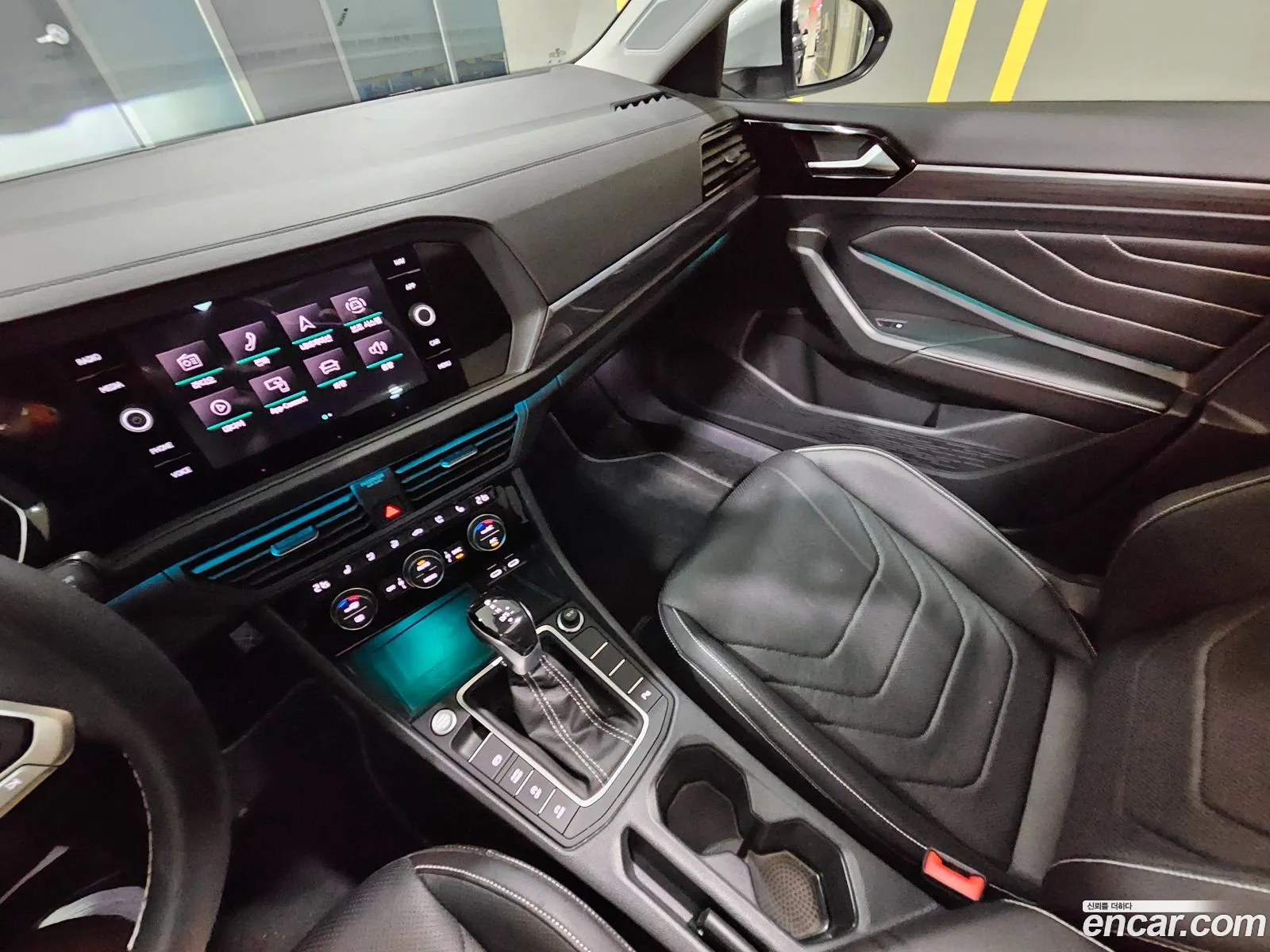 Volkswagen Jetta 7th Gen 2023 — 9