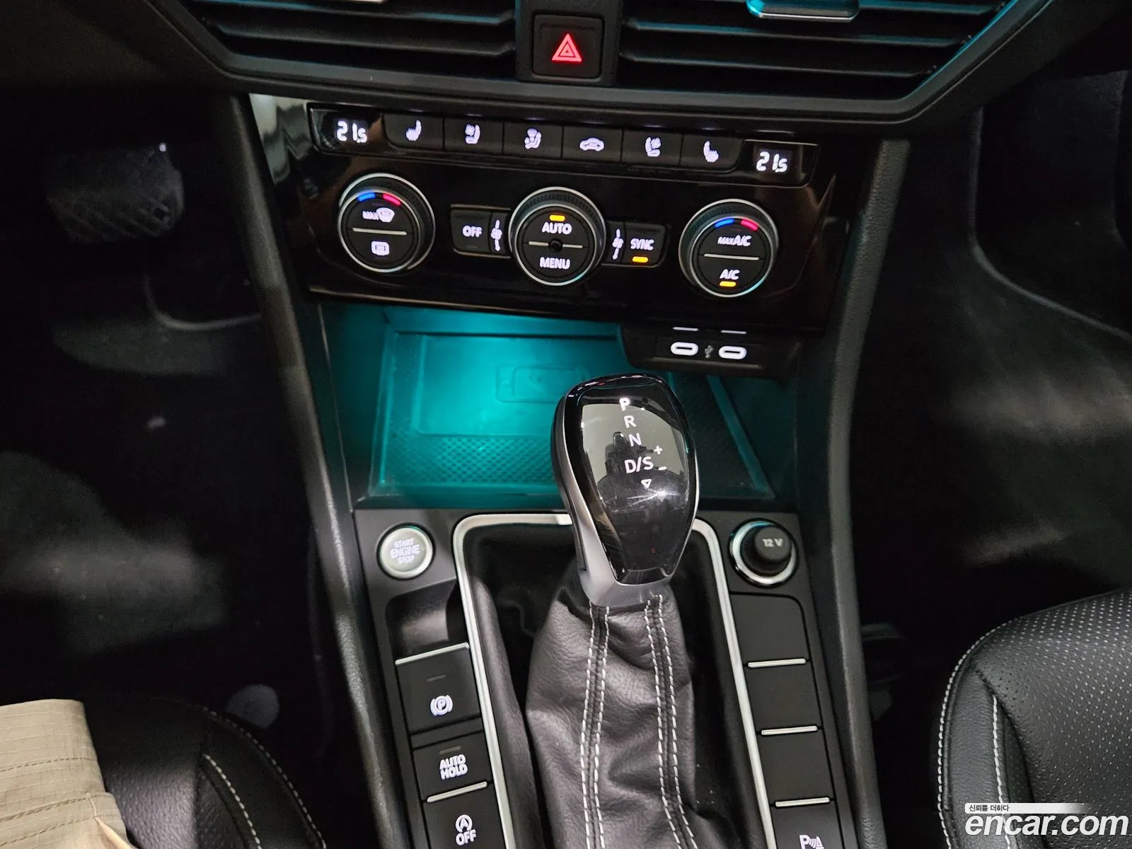 Volkswagen Jetta 7th Gen 2023 — 14