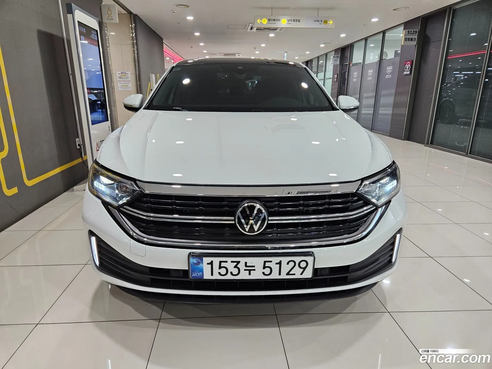 Volkswagen Jetta 7th Gen 2023 — 13