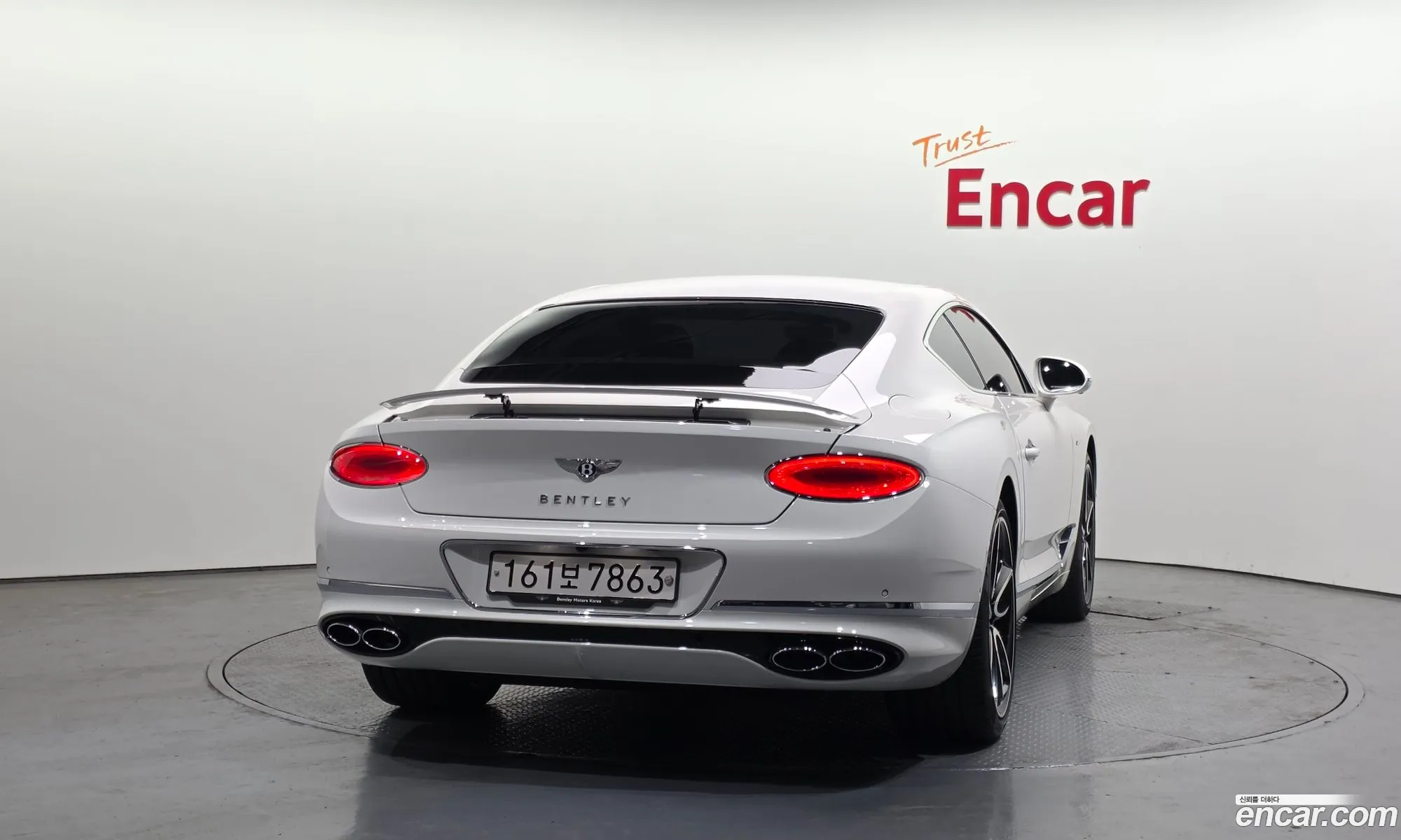 Bentley Continental GT 2023 — 20
