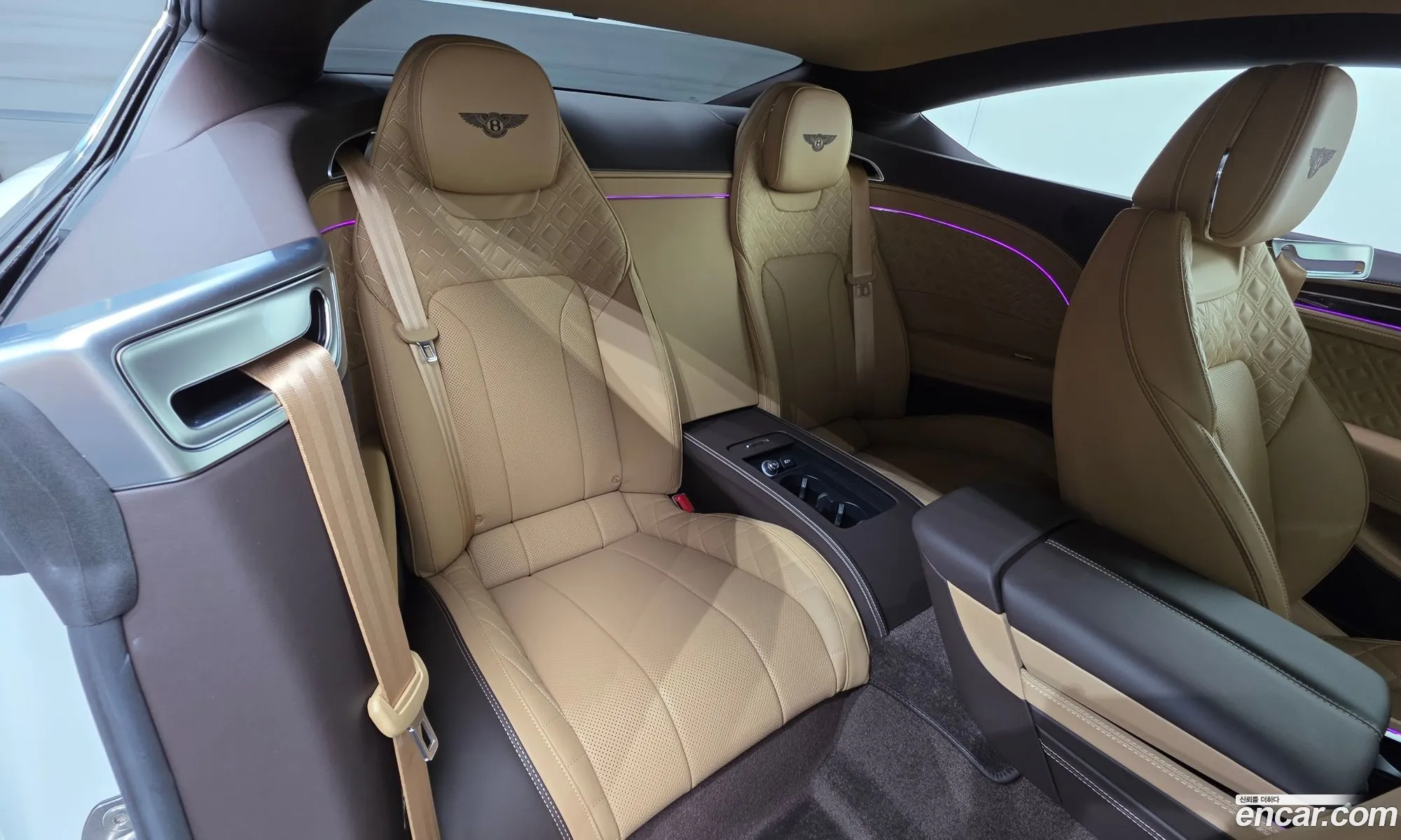 Bentley Continental GT 2023 — 16