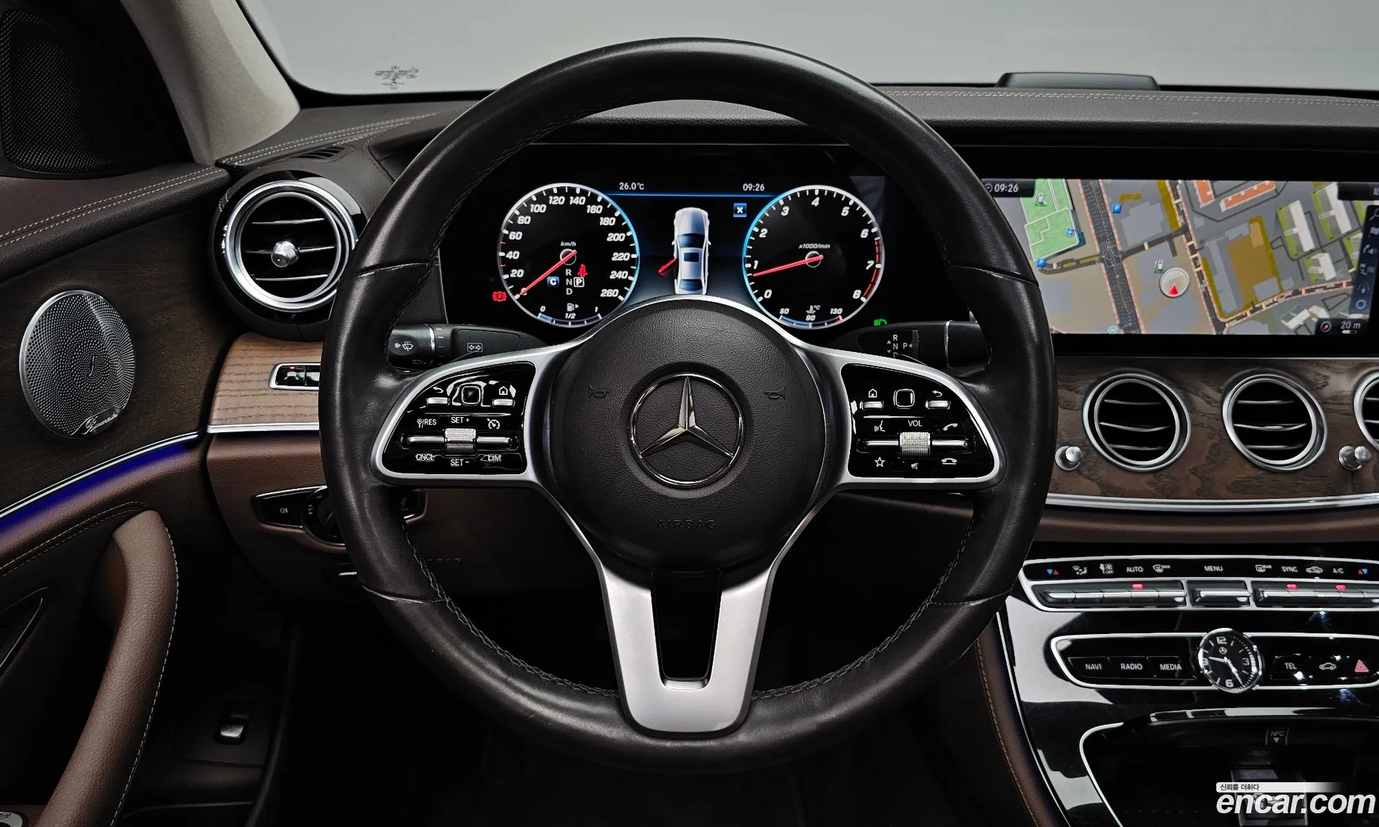 Mercedes-Benz E-Class W213 2019 — 25