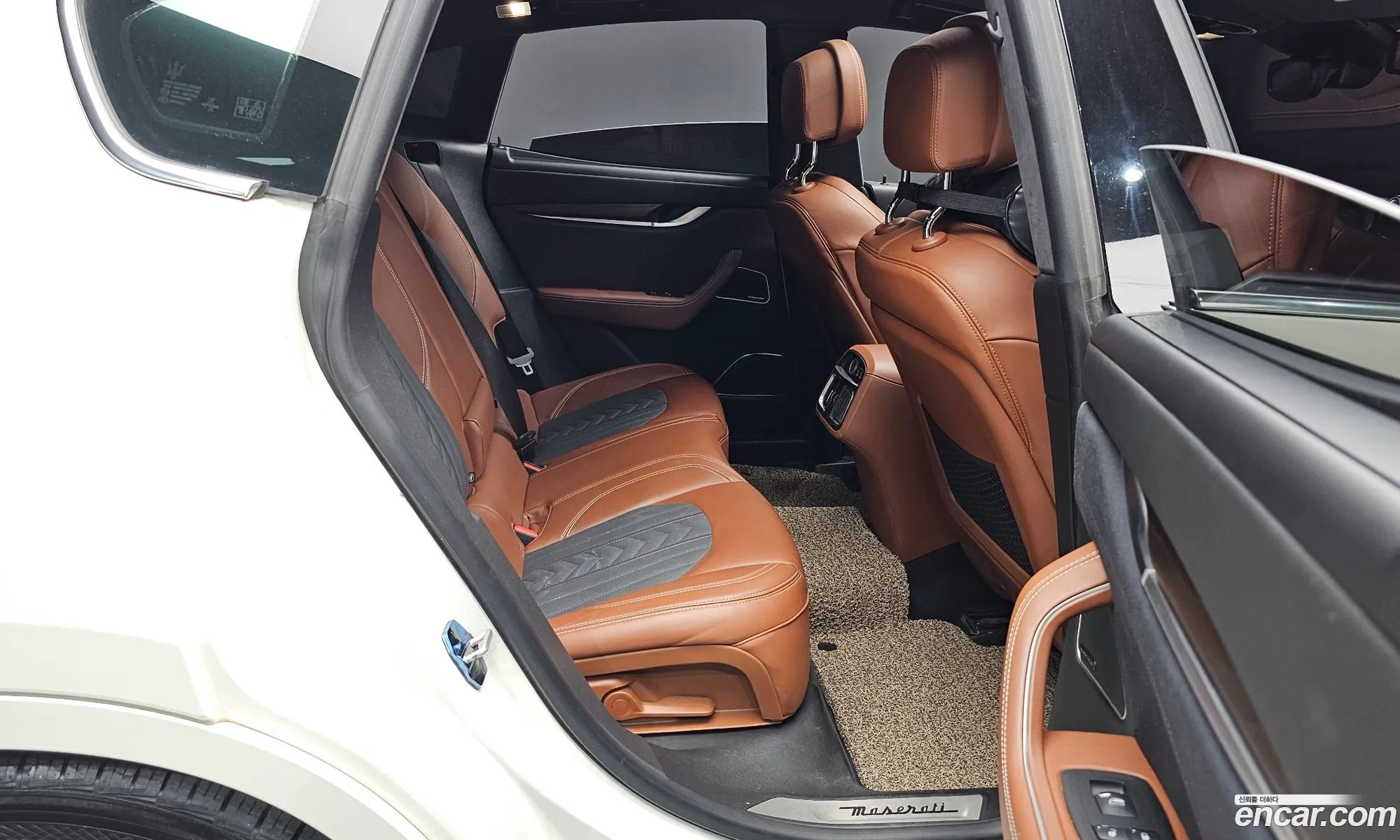 Maserati Levante 2018 ZN661XUGXJX305276 — 24