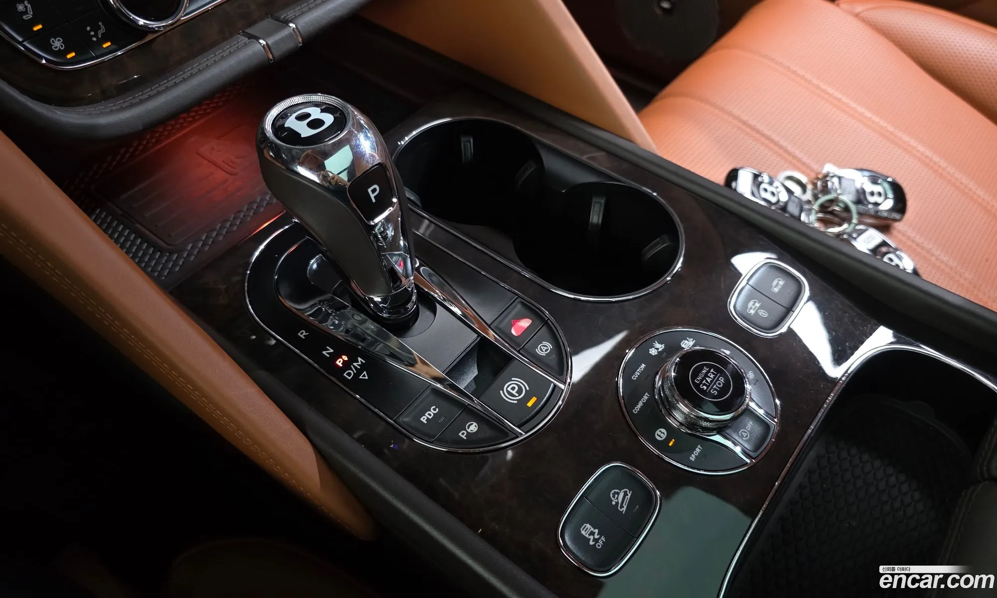 Bentley Bentayga 2022 SJAAM14V6NC011242 — 19
