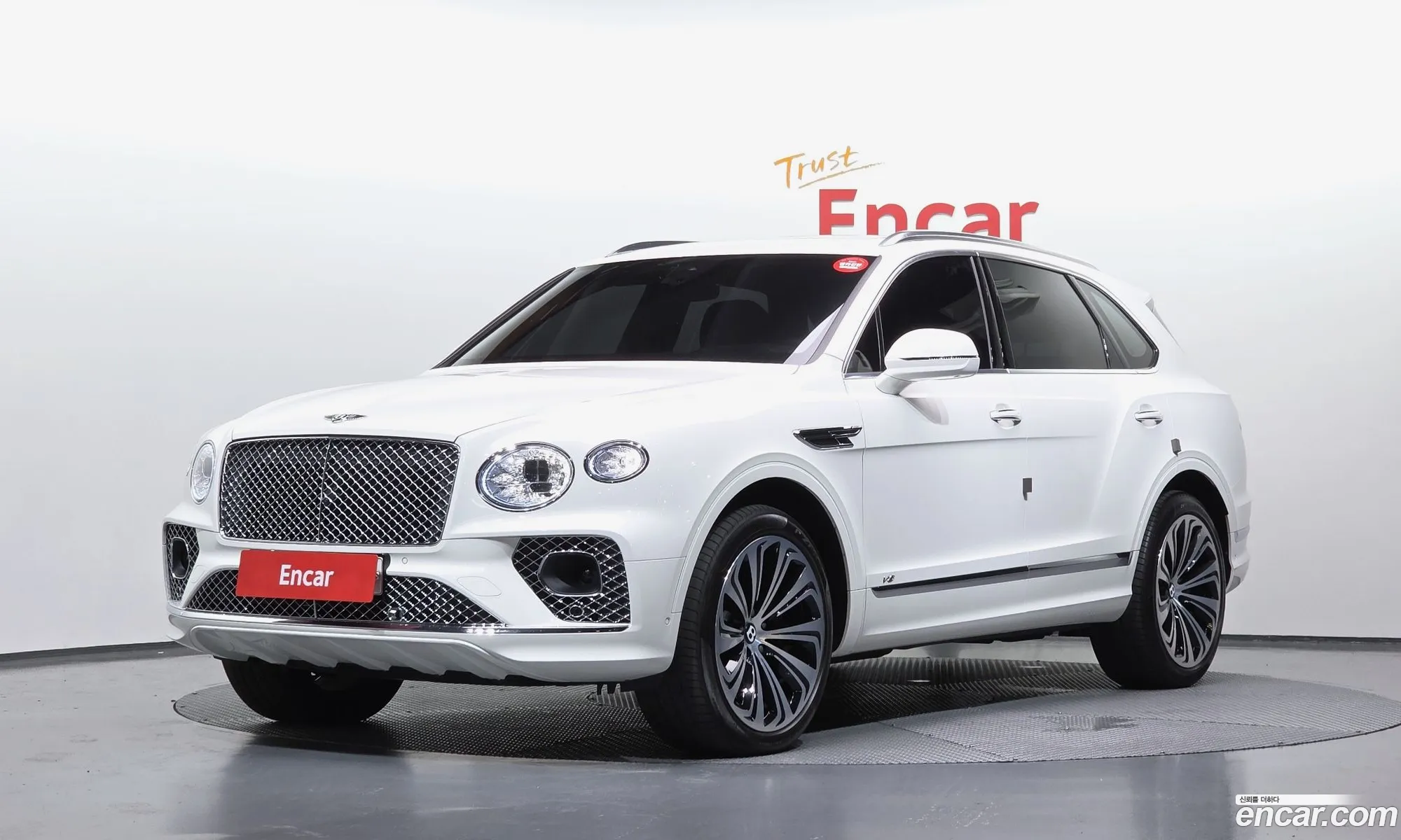 Bentley Bentayga 2022 SJAAM14V6NC011242 — 20