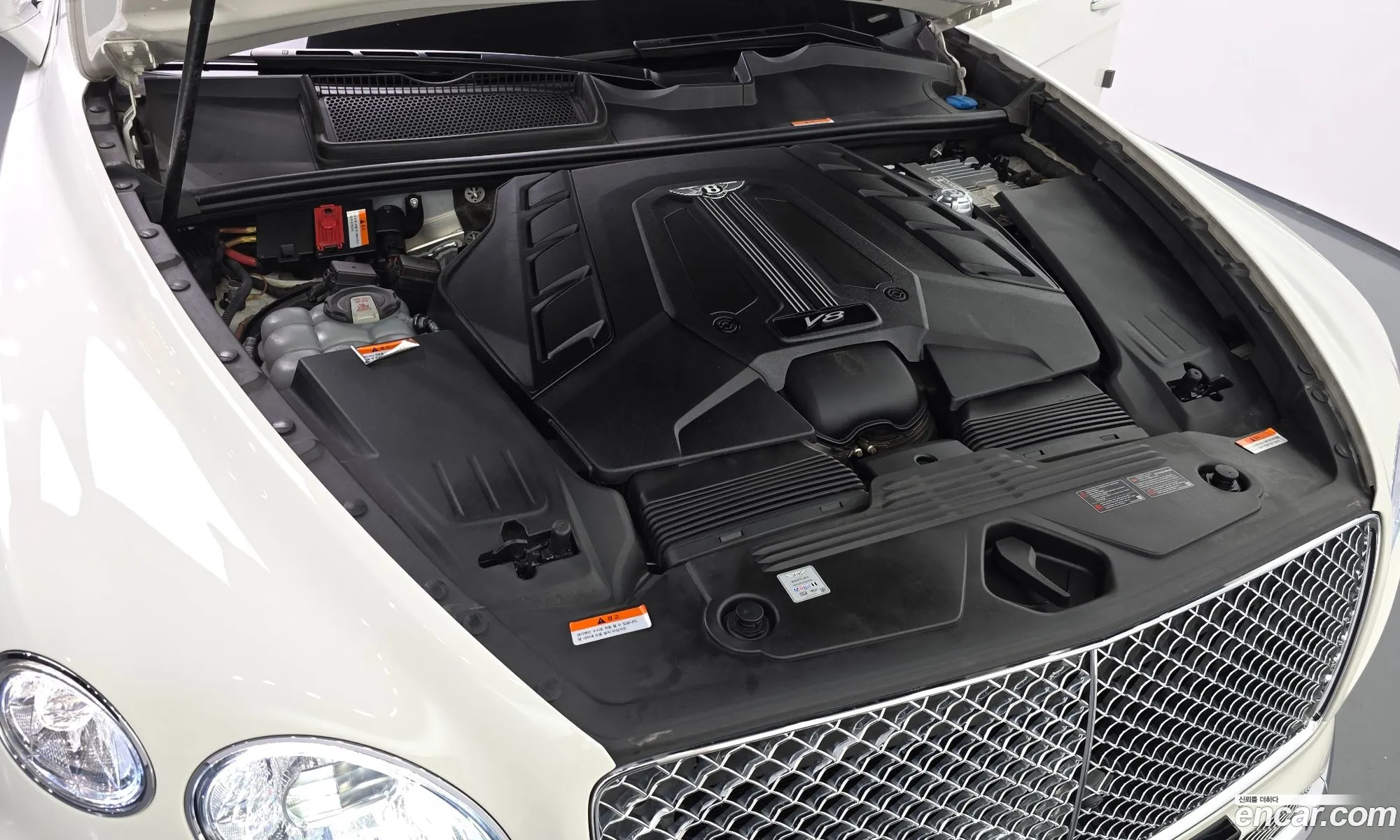 Bentley Bentayga 2022 SJAAM14V6NC011242 — 18