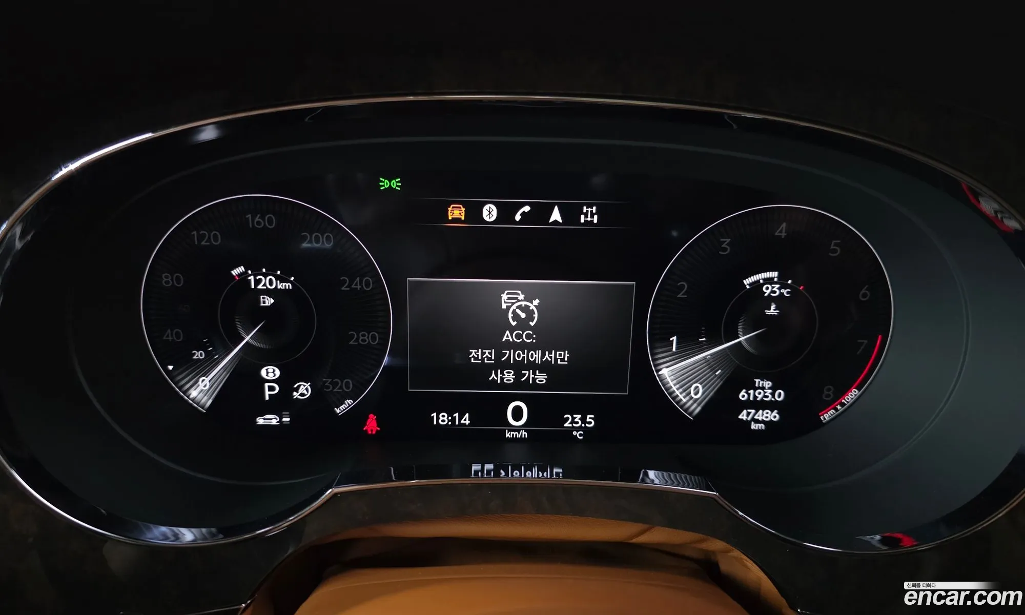 Bentley Bentayga 2022 SJAAM14V6NC011242 — 12