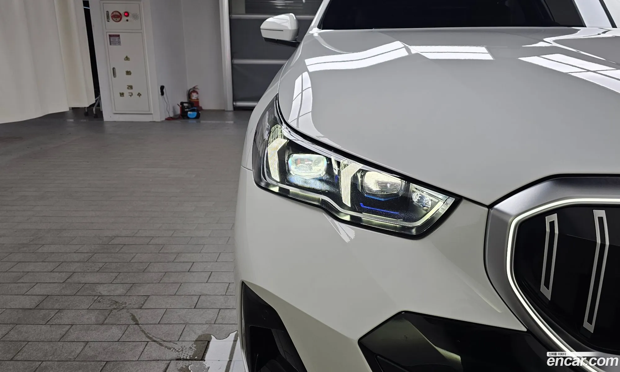 BMW 5 Series 2025 — 11